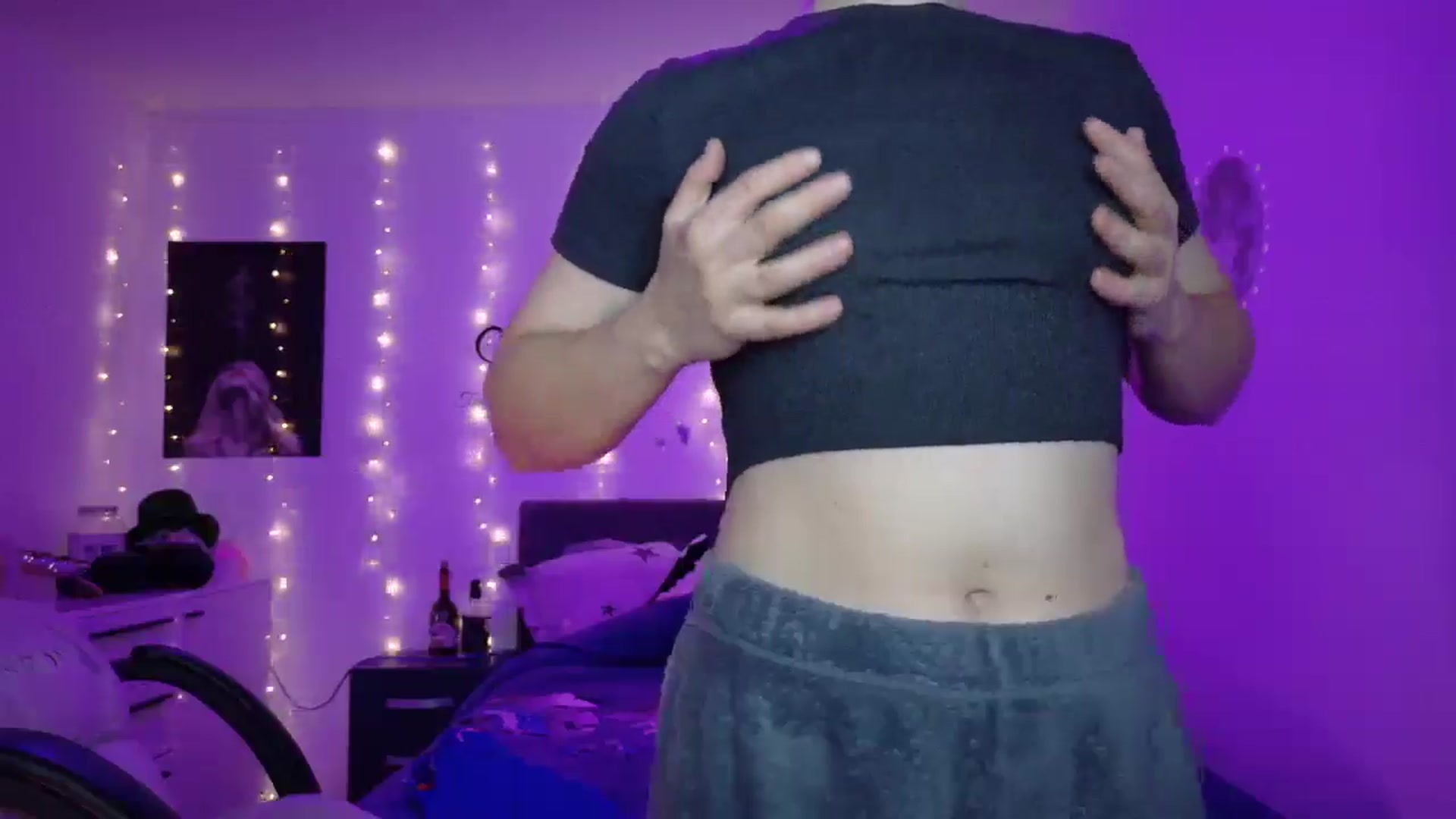 Gallery image thumbnail from YreneA's myfreecams stream on, 05/14/2025, 19:28 image 8 of 20