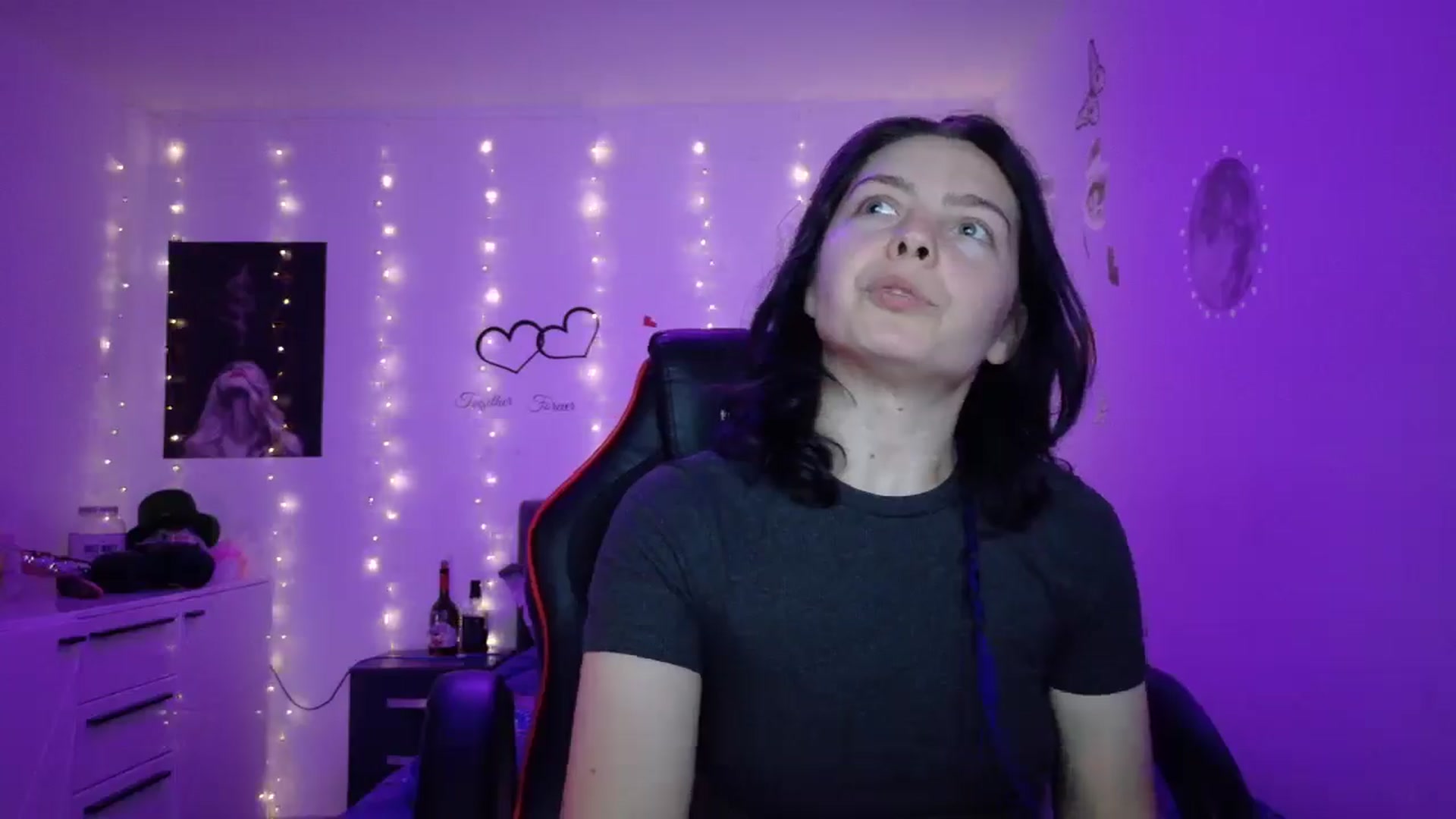Gallery image thumbnail from YreneA's myfreecams stream on, 05/14/2025, 19:28 image 3 of 20