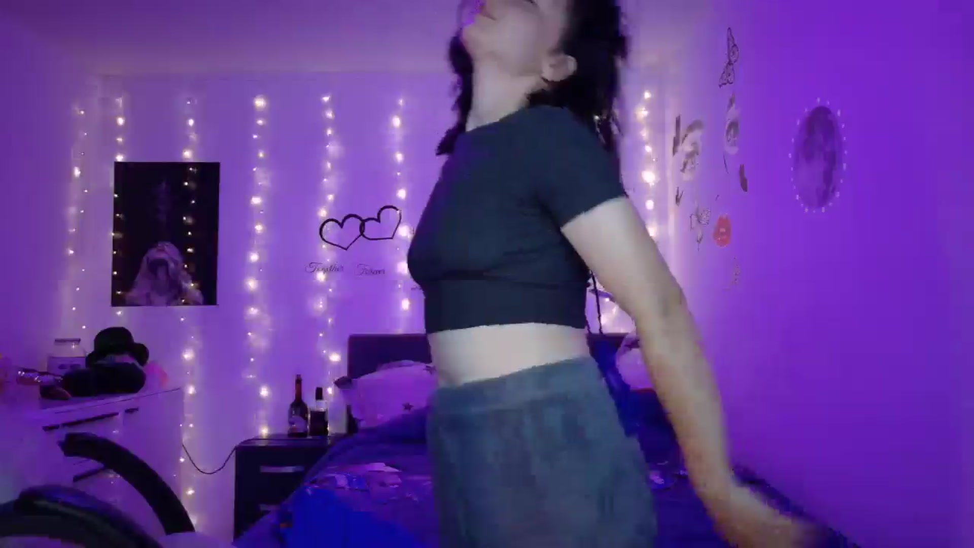 Gallery image thumbnail from YreneA's myfreecams stream on, 05/14/2025, 19:28 image 7 of 20