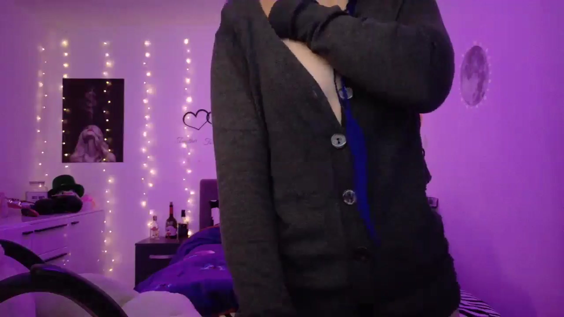 Gallery image thumbnail from YreneA's myfreecams stream on, 05/15/2025, 05:50 image 3 of 20