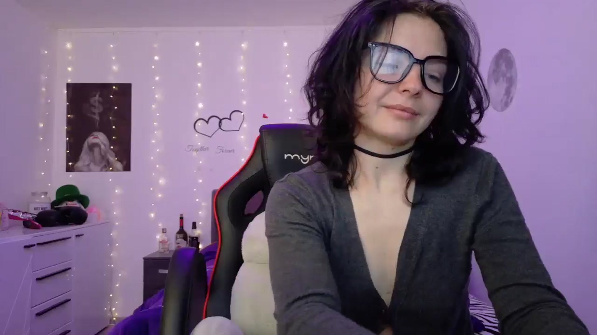 Gallery image thumbnail from YreneA's myfreecams stream on, 05/15/2025, 05:50 image 10 of 20