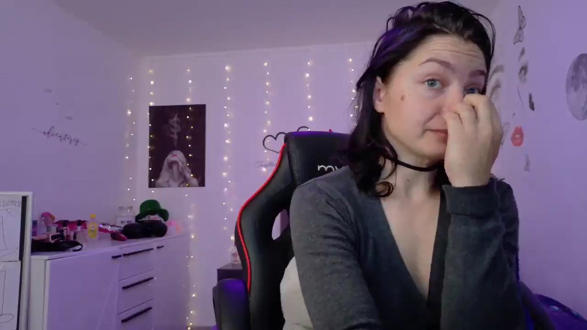 Gallery image thumbnail from YreneA's myfreecams stream on, 05/15/2025, 07:28 image 19 of 20