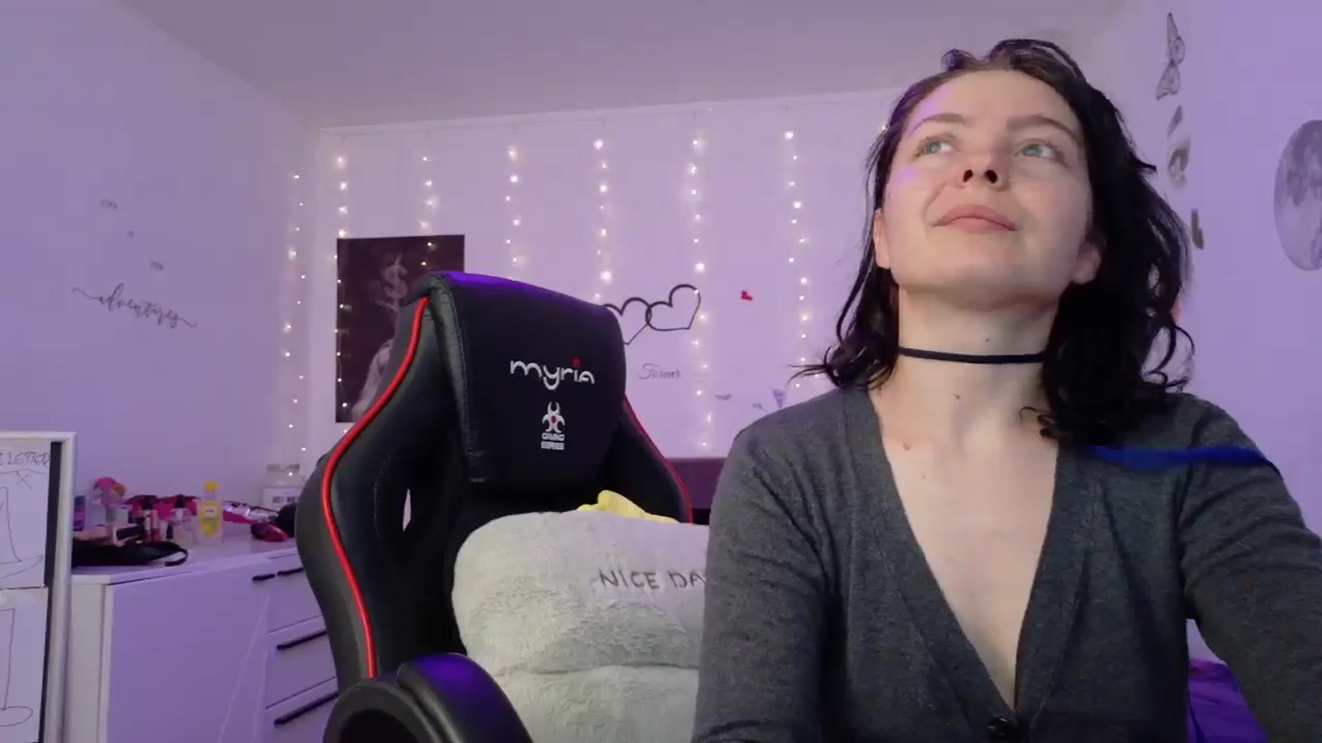 Gallery image thumbnail from YreneA's myfreecams stream on, 05/15/2025, 07:28 image 14 of 20