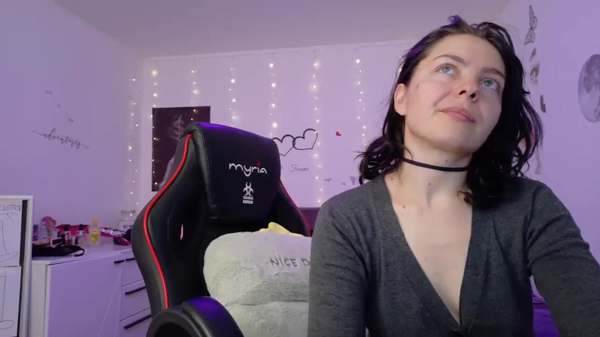 Gallery image thumbnail from YreneA's myfreecams stream on, 05/15/2025, 07:28 image 15 of 20