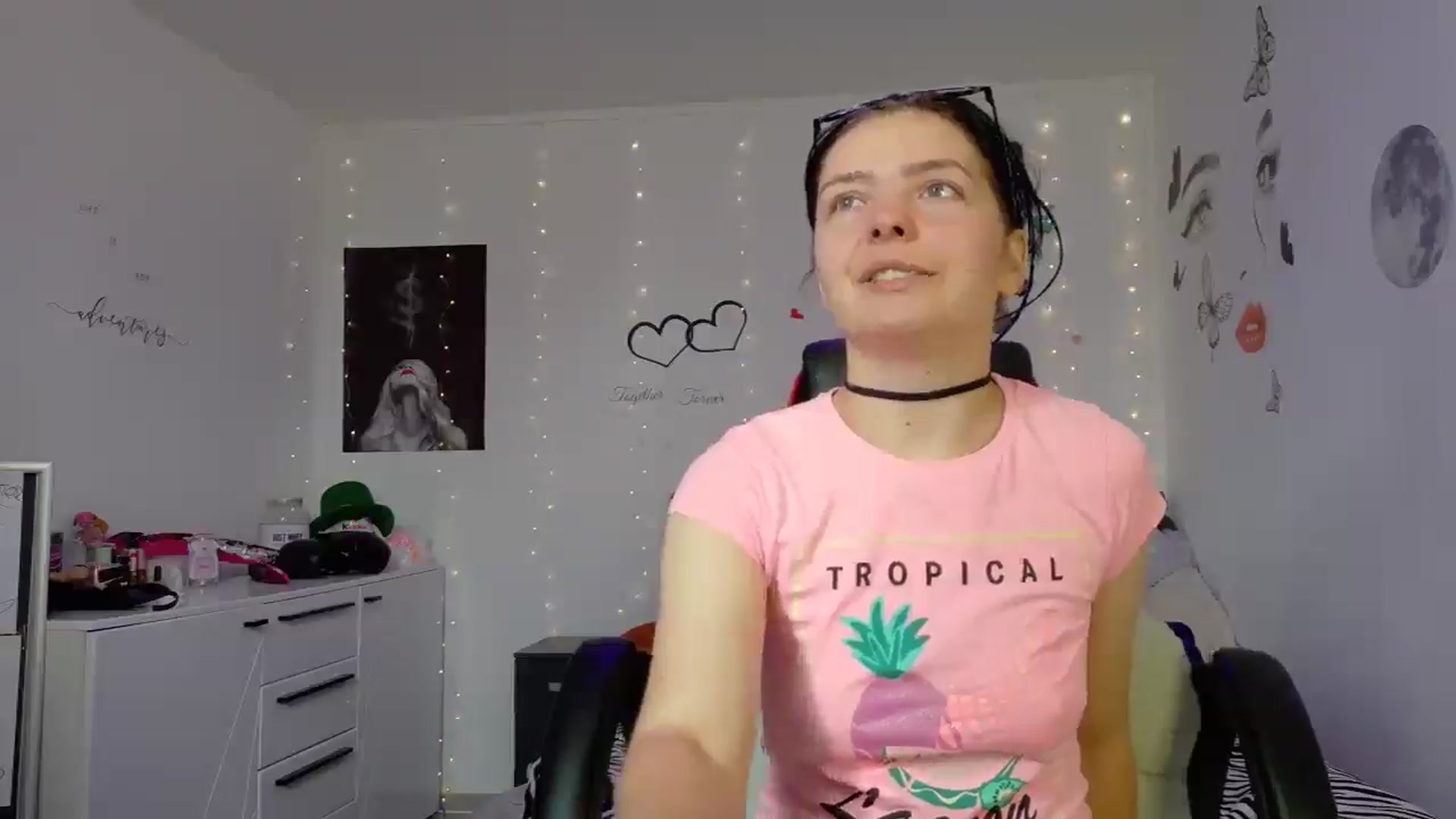 Gallery image thumbnail from YreneA's myfreecams stream on, 05/16/2025, 06:32 image 15 of 20