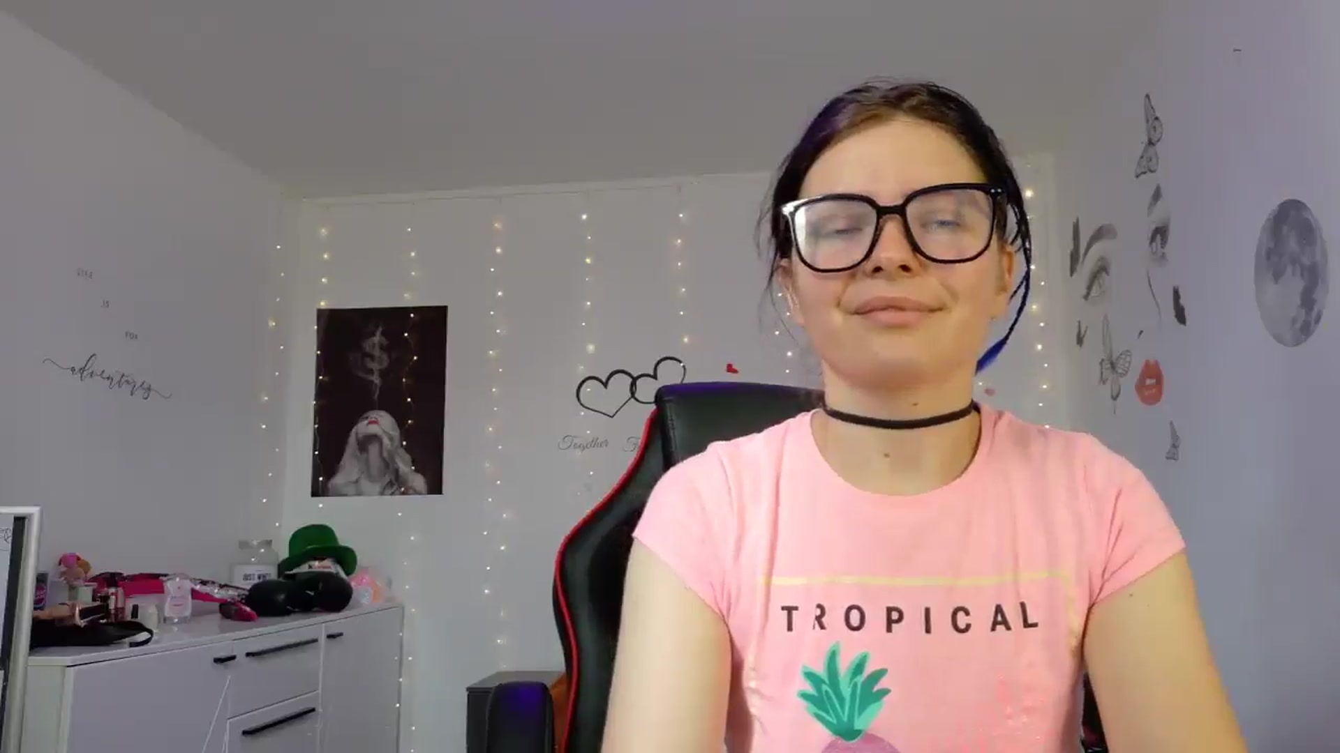 Gallery image thumbnail from YreneA's myfreecams stream on, 05/16/2025, 06:32 image 4 of 20