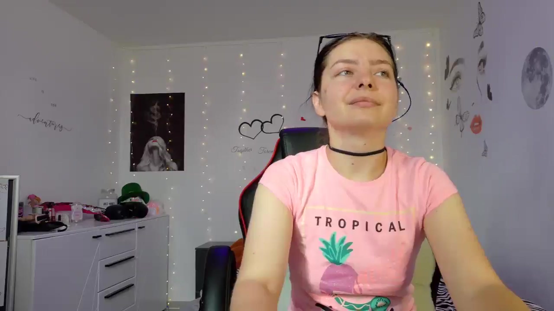 Gallery image thumbnail from YreneA's myfreecams stream on, 05/16/2025, 06:32 image 20 of 20