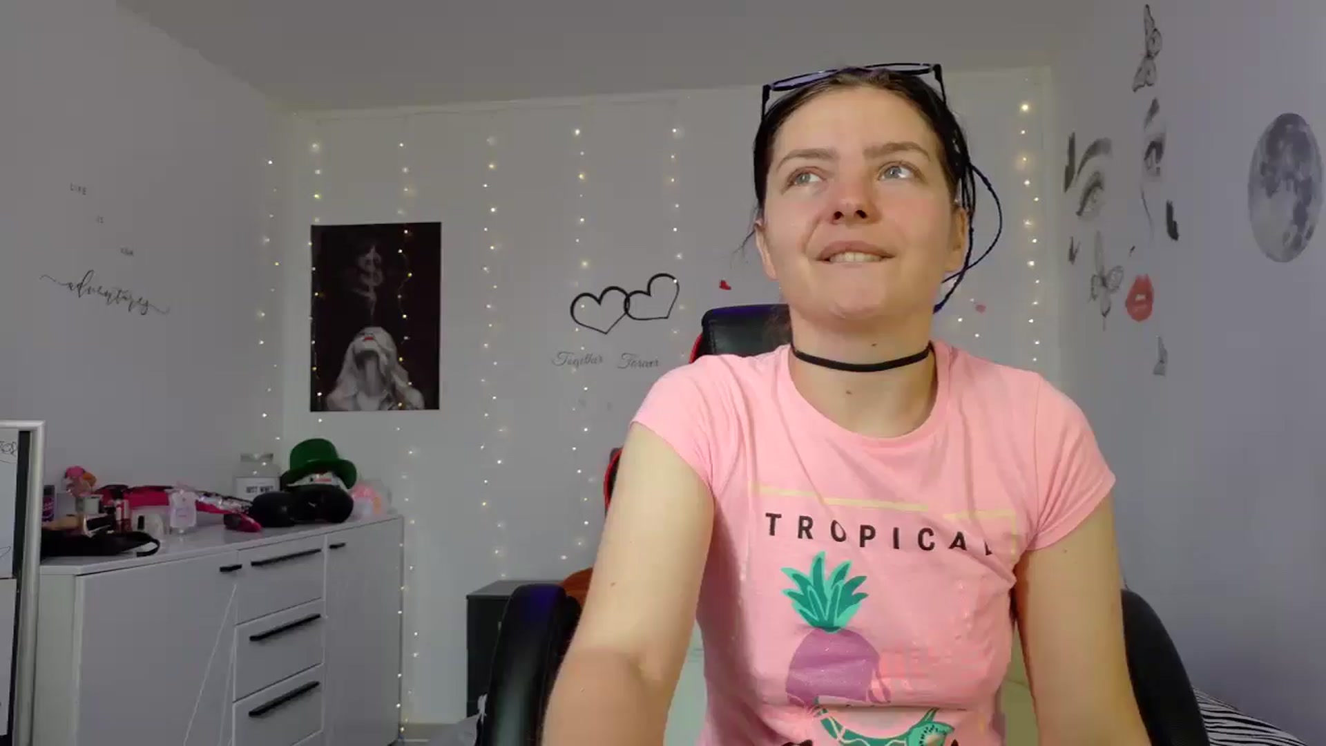 Gallery image thumbnail from YreneA's myfreecams stream on, 05/16/2025, 06:32 image 12 of 20
