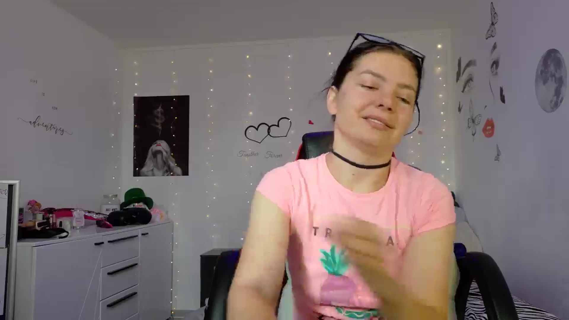Gallery image thumbnail from YreneA's myfreecams stream on, 05/16/2025, 06:32 image 17 of 20