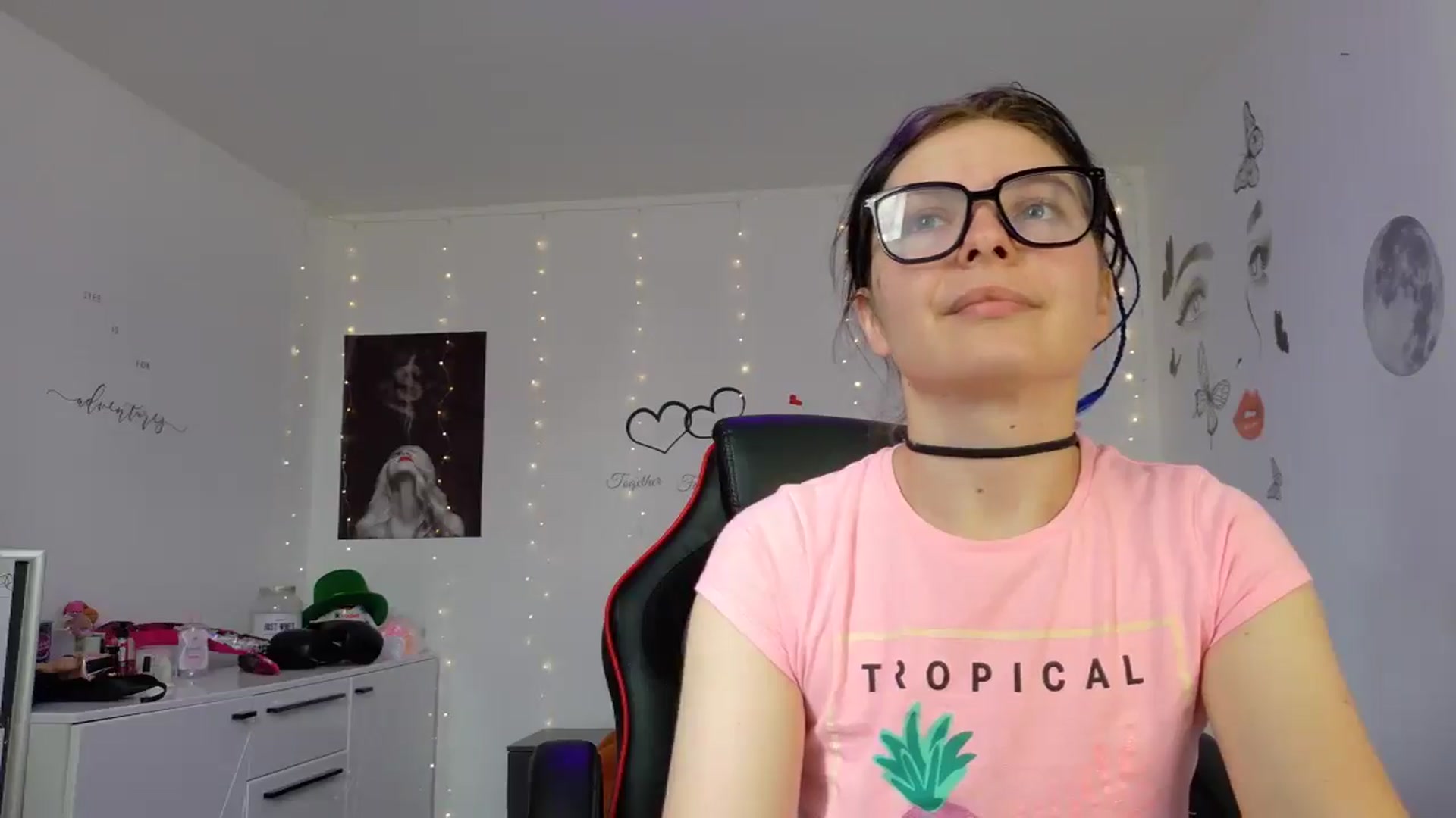 Gallery image thumbnail from YreneA's myfreecams stream on, 05/16/2025, 06:32 image 5 of 20