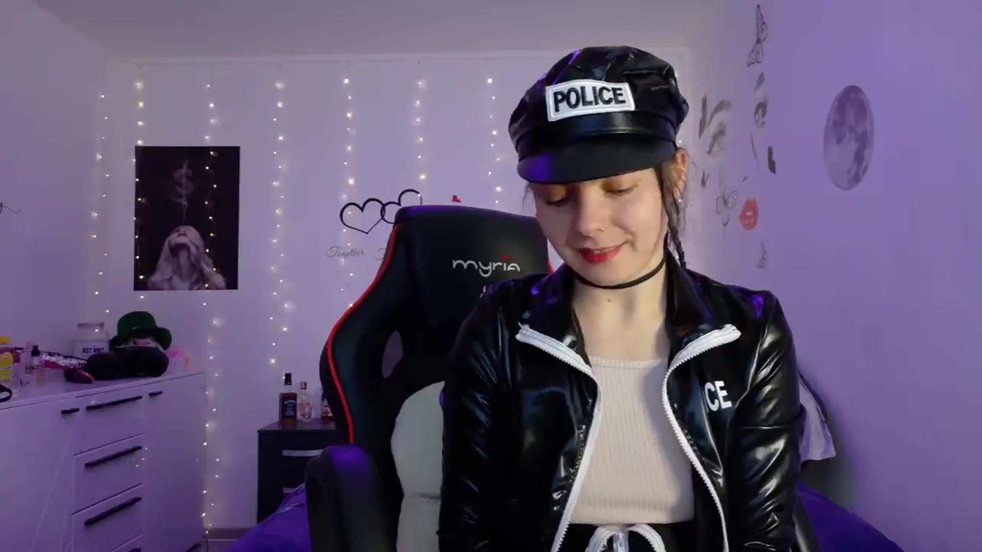 Gallery image thumbnail from YreneA's myfreecams stream on, 05/17/2025, 06:39 image 18 of 20