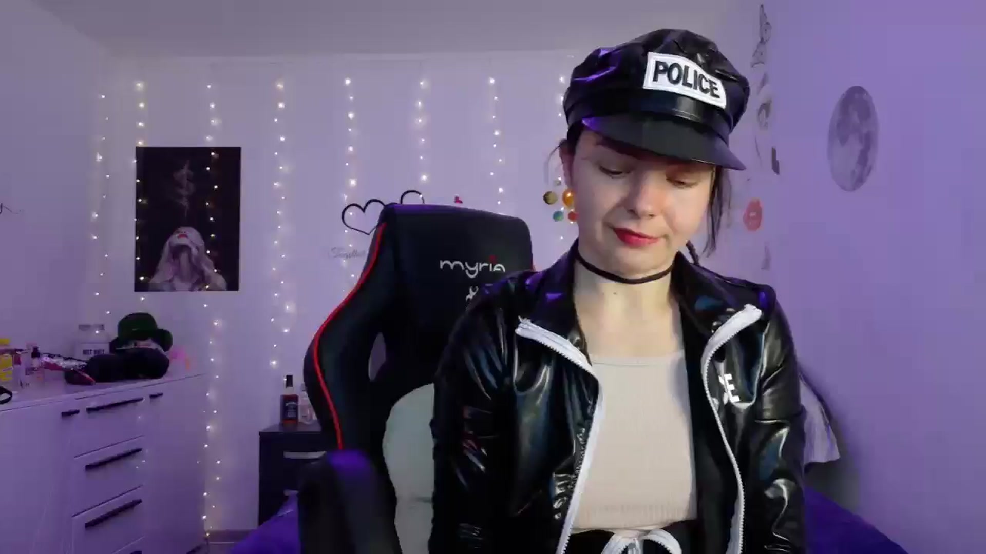 Gallery image thumbnail from YreneA's myfreecams stream on, 05/17/2025, 06:39 image 17 of 20
