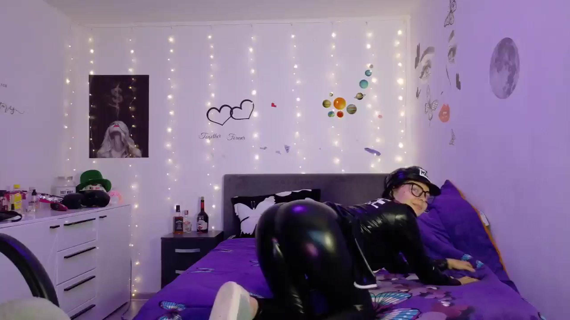 Gallery image thumbnail from YreneA's myfreecams stream on, 05/17/2025, 19:21 image 11 of 20