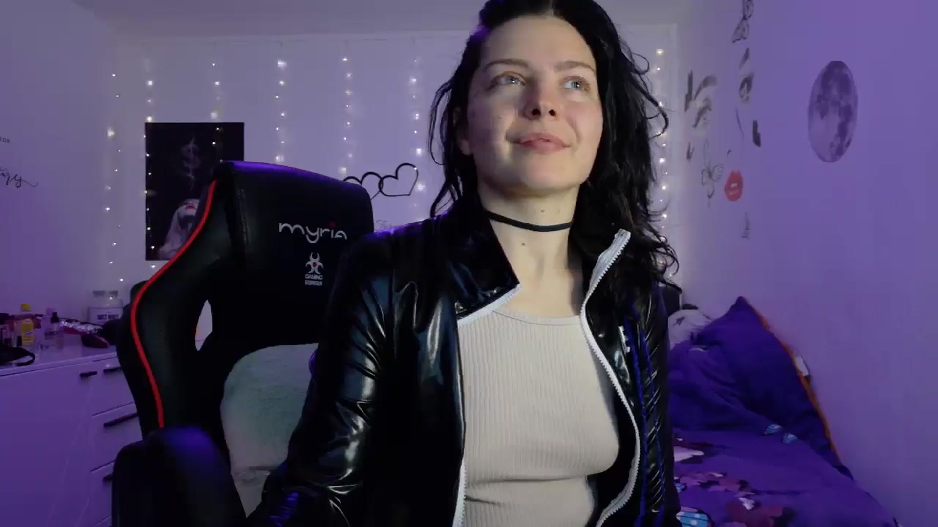 Gallery image thumbnail from YreneA's myfreecams stream on, 05/17/2025, 19:21 image 18 of 20