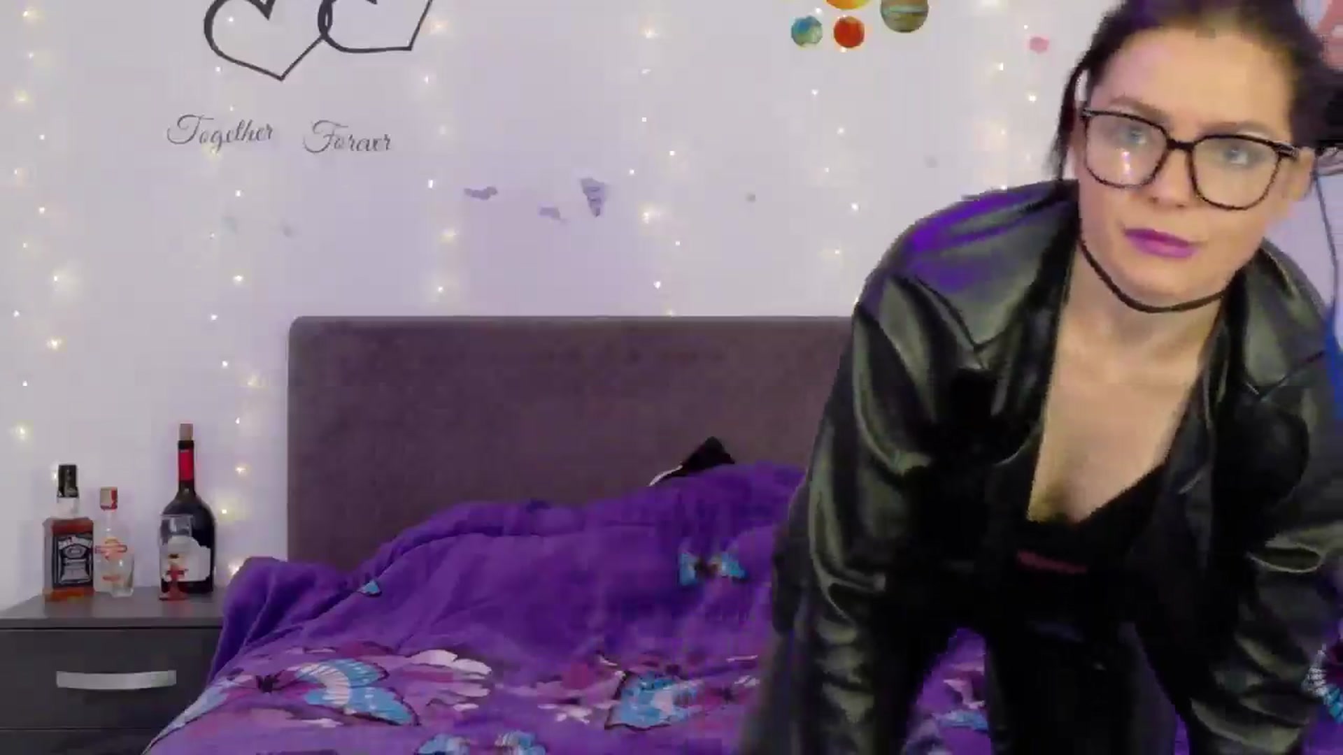Gallery image thumbnail from YreneA's myfreecams stream on, 05/18/2025, 07:09 image 5 of 20