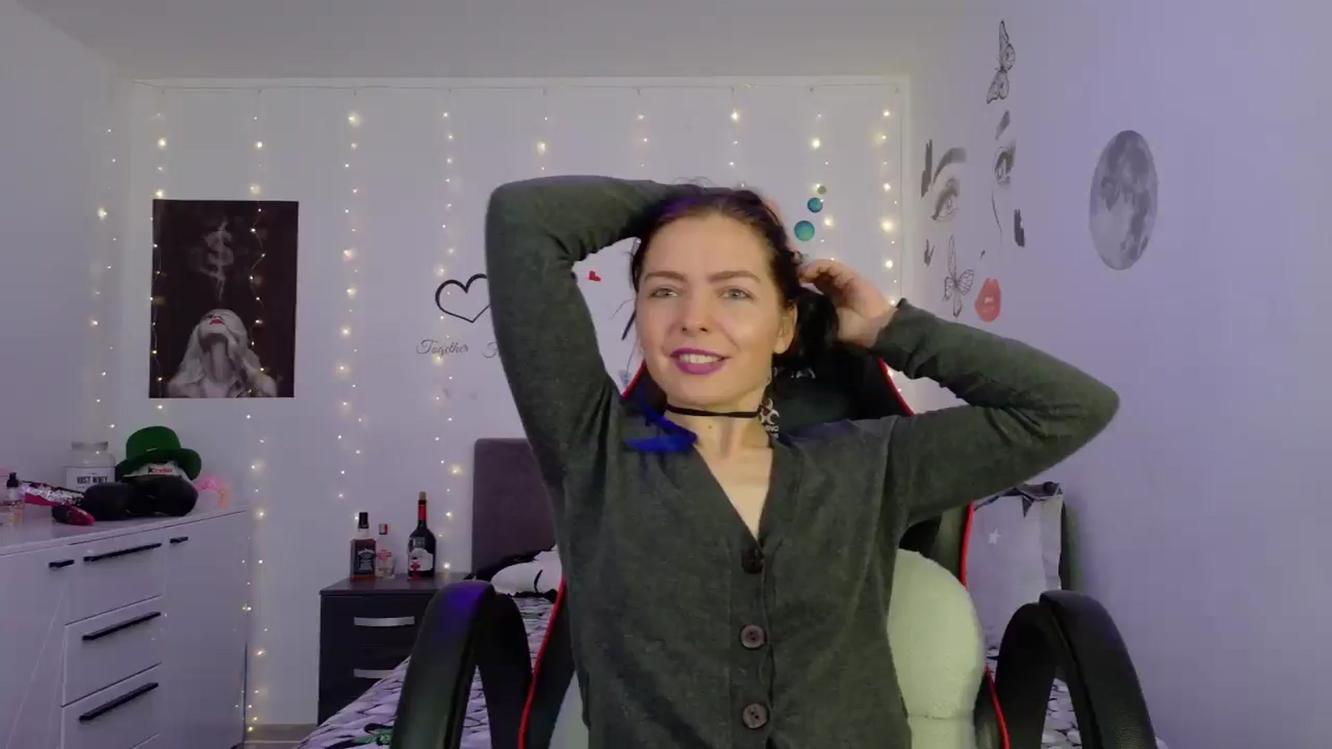 Gallery image thumbnail from YreneA's myfreecams stream on, 05/18/2025, 08:34 image 12 of 20
