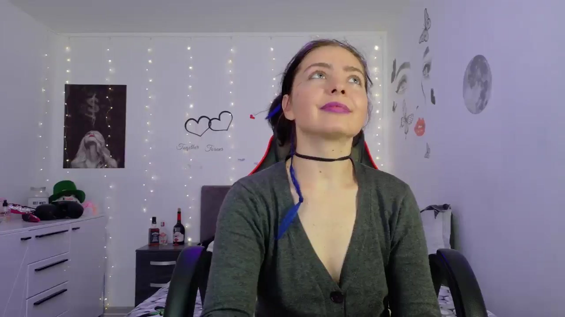 Gallery image thumbnail from YreneA's myfreecams stream on, 05/18/2025, 08:34 image 7 of 20