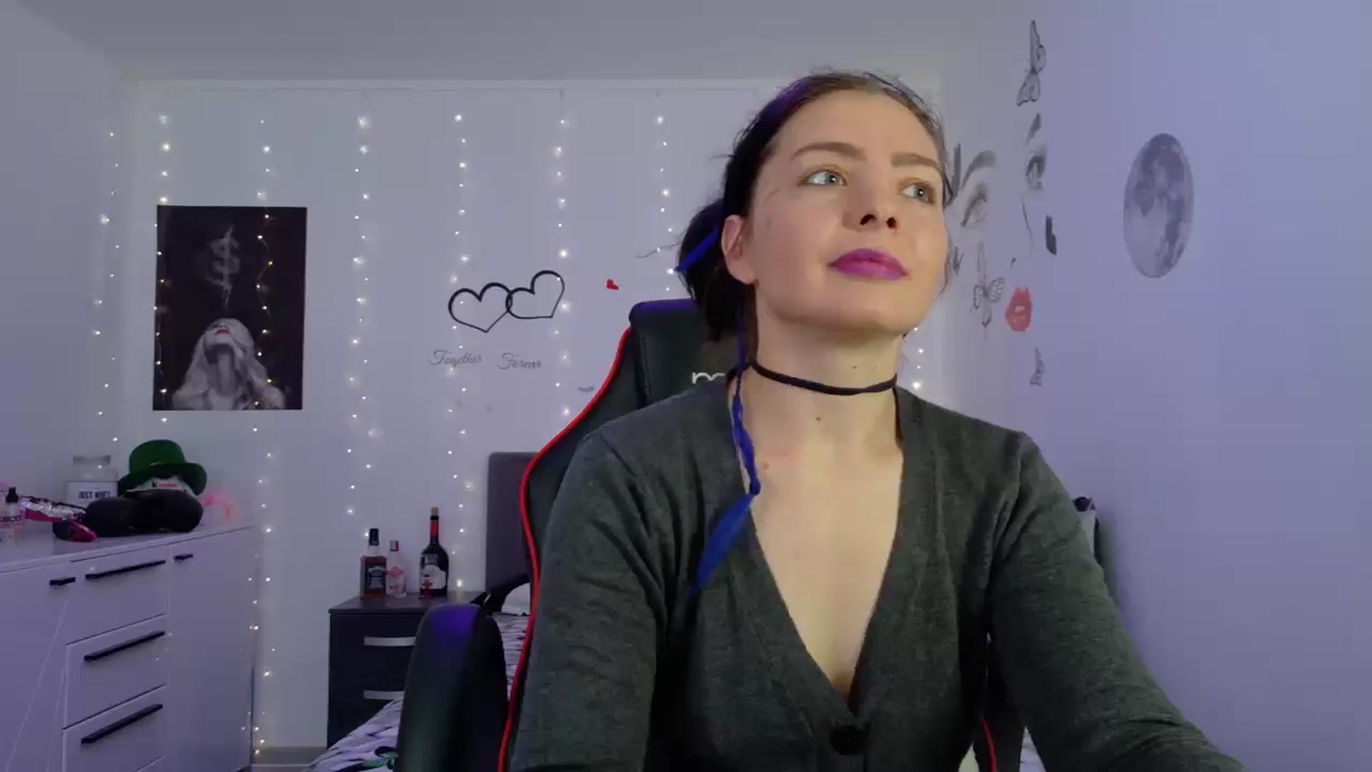 Gallery image thumbnail from YreneA's myfreecams stream on, 05/18/2025, 08:34 image 6 of 20