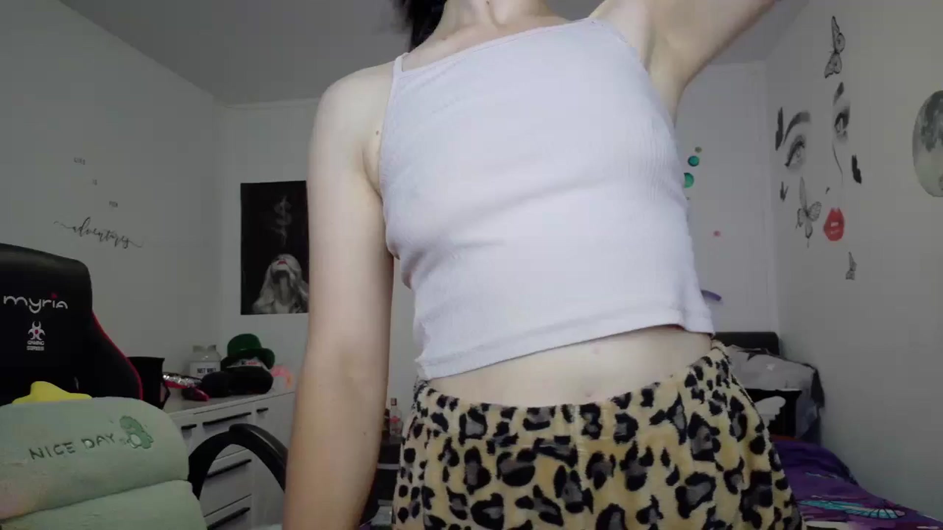 Gallery image thumbnail from YreneA's myfreecams stream on, 05/18/2025, 14:59 image 18 of 20