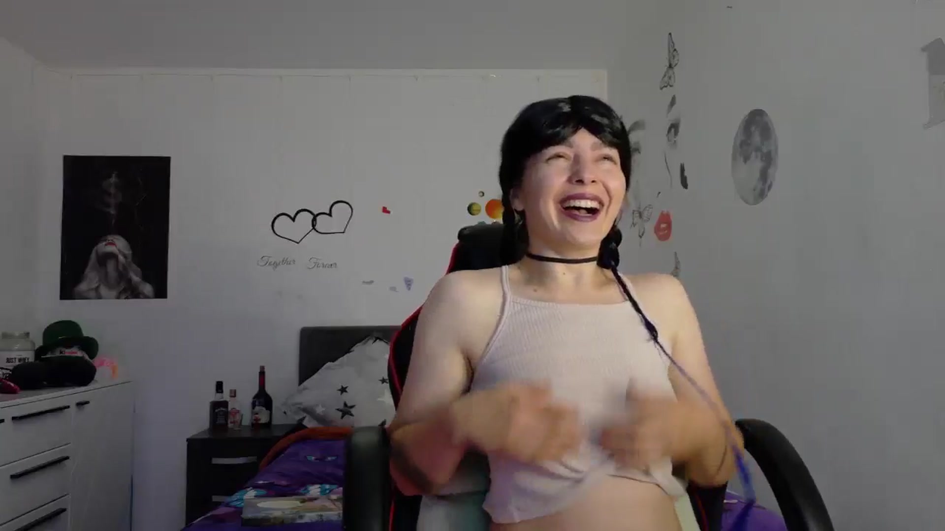 Gallery image thumbnail from YreneA's myfreecams stream on, 05/18/2025, 17:32 image 4 of 20