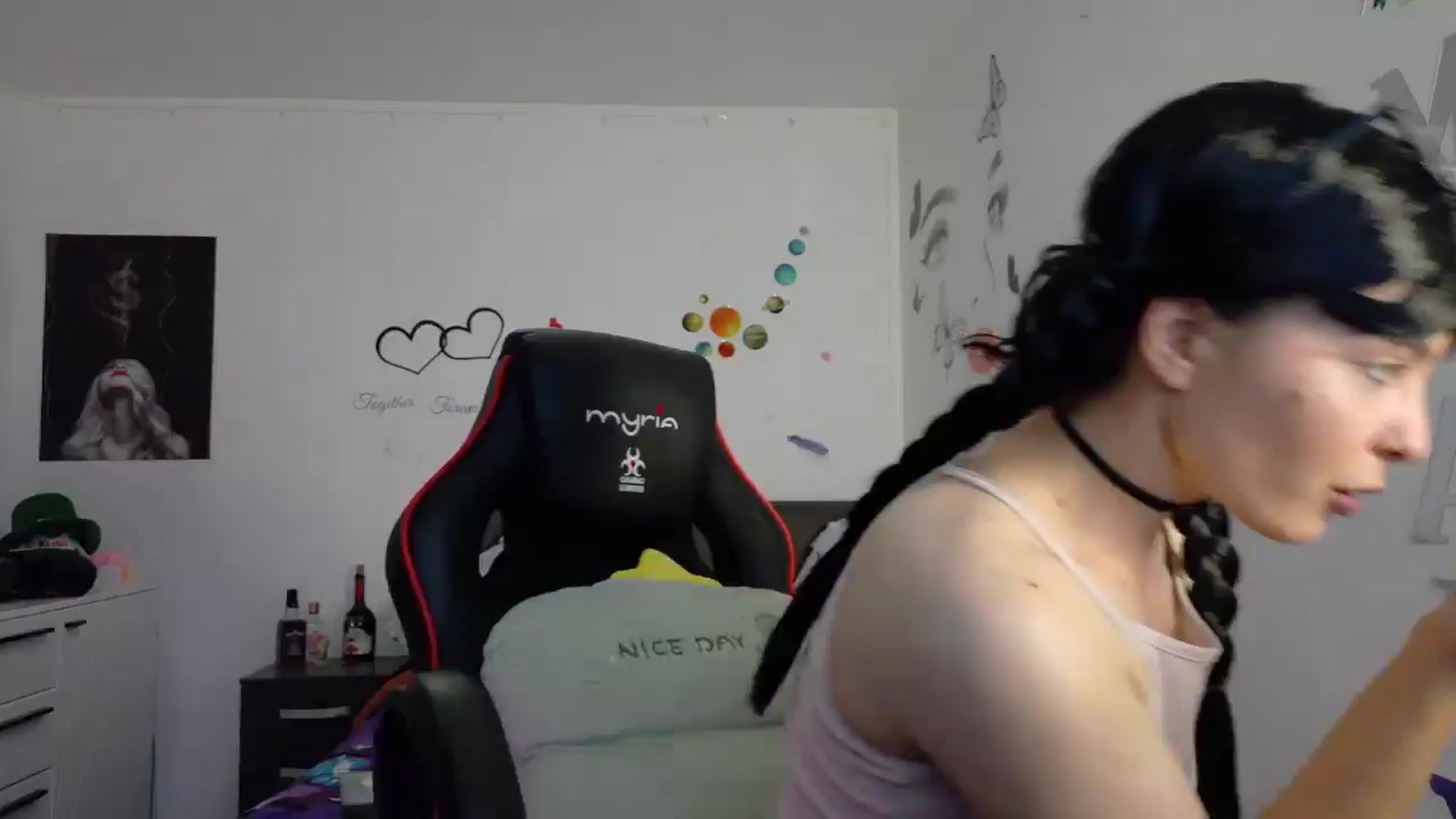 Gallery image thumbnail from YreneA's myfreecams stream on, 05/18/2025, 17:32 image 14 of 20