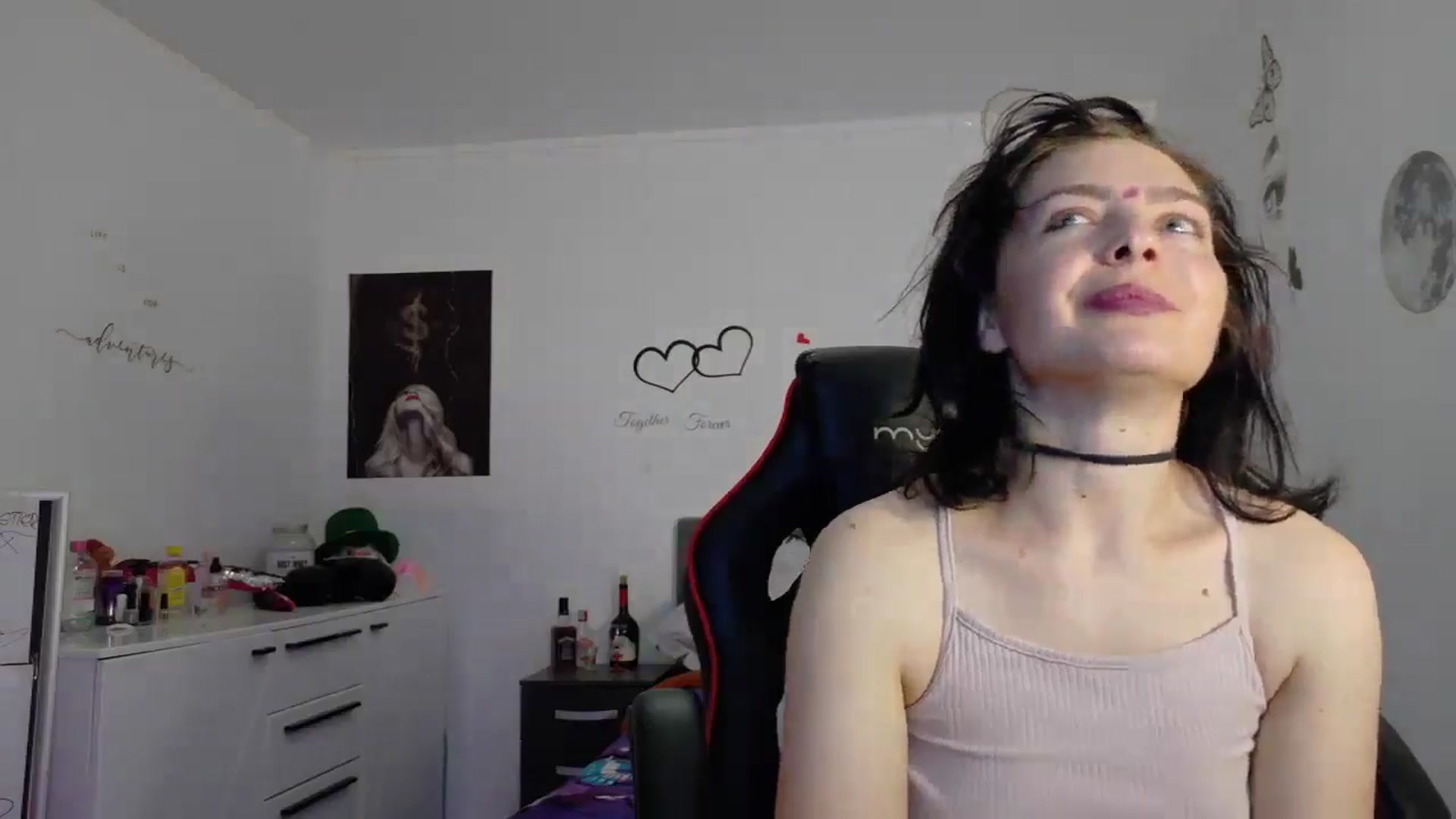 Gallery image thumbnail from YreneA's myfreecams stream on, 05/18/2025, 19:13 image 18 of 20