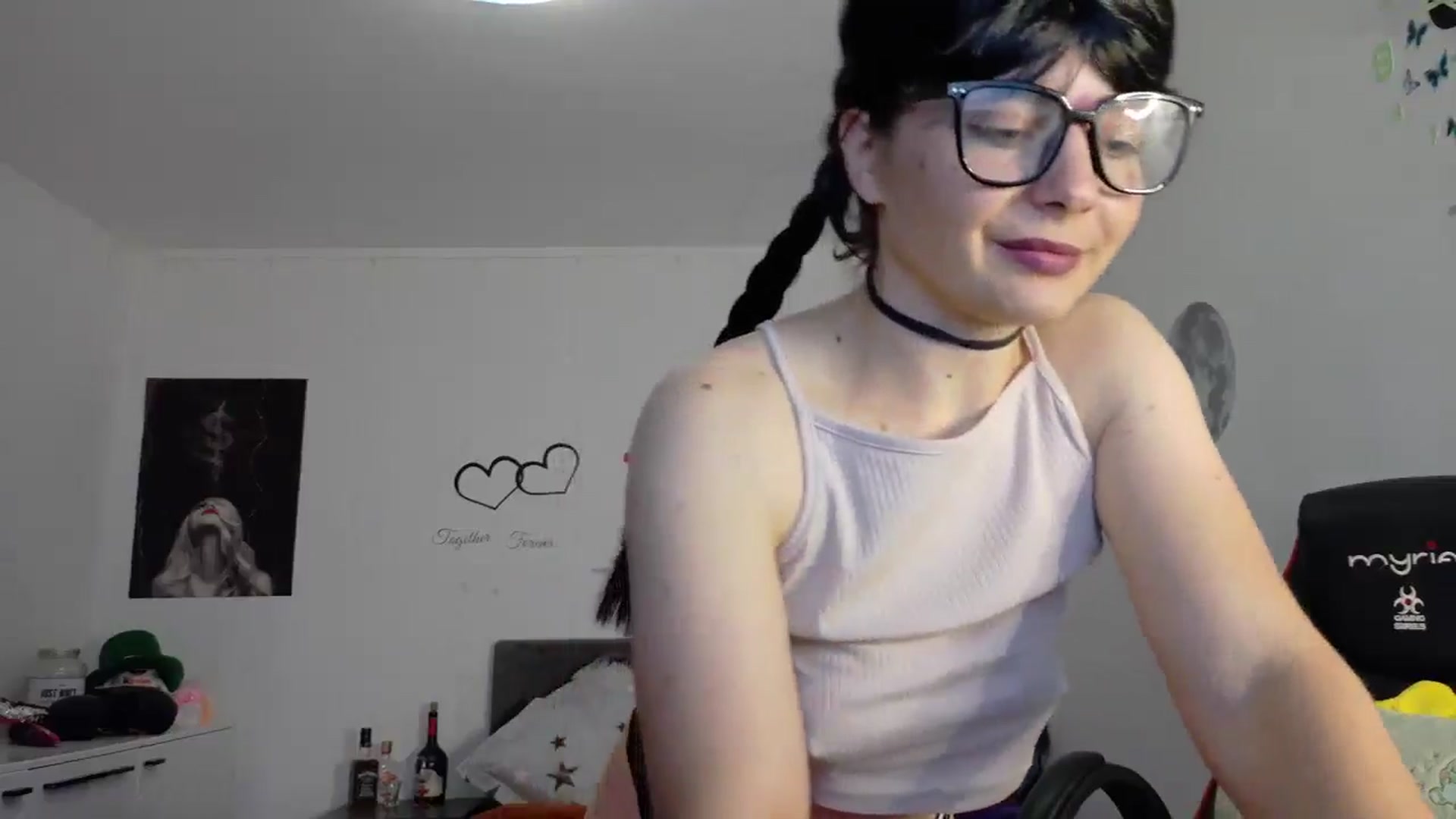 Gallery image thumbnail from YreneA's myfreecams stream on, 05/18/2025, 19:13 image 2 of 20