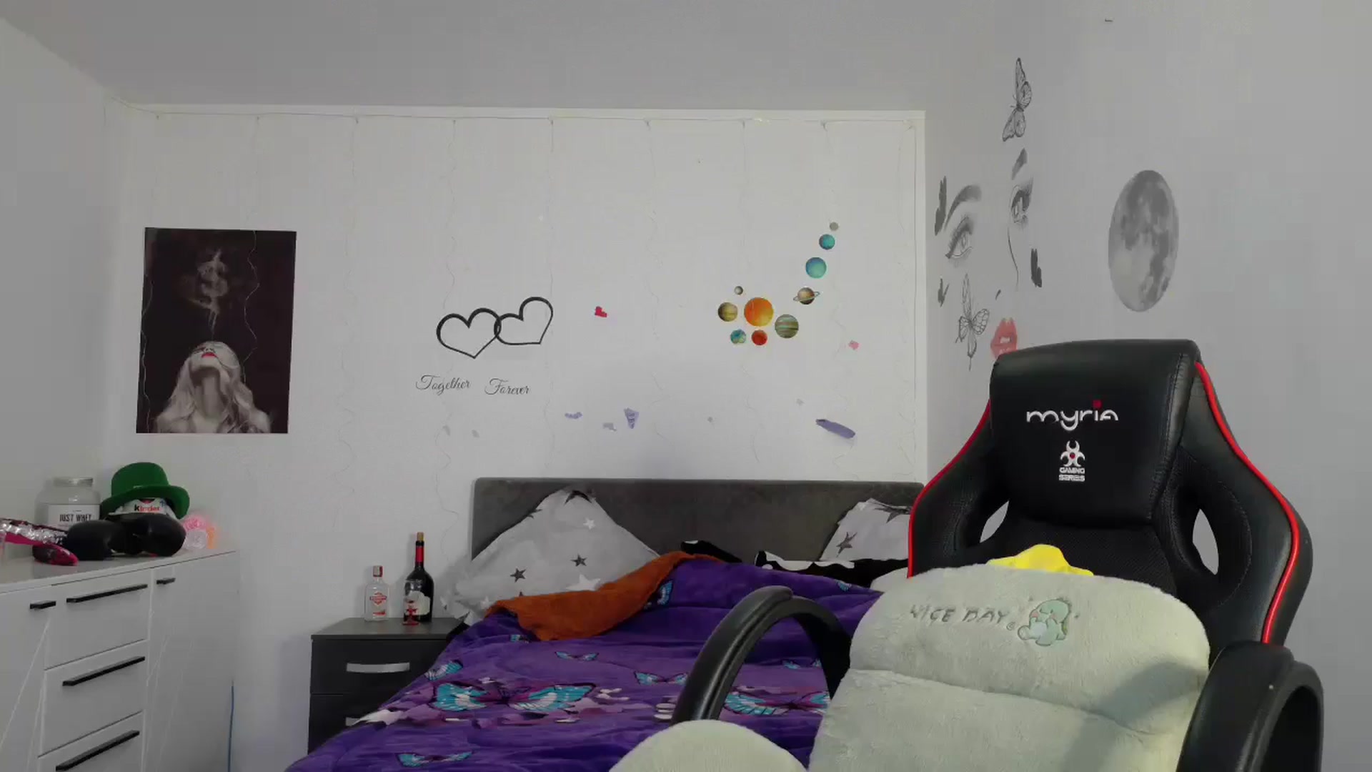 Gallery image thumbnail from YreneA's myfreecams stream on, 05/19/2025, 04:48 image 13 of 20
