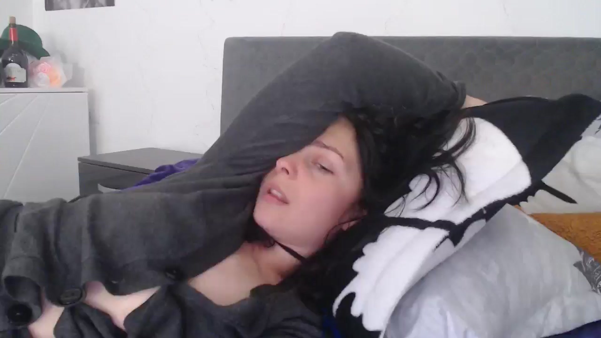 Gallery image thumbnail from YreneA's myfreecams stream on, 05/20/2025, 08:12 image 18 of 20