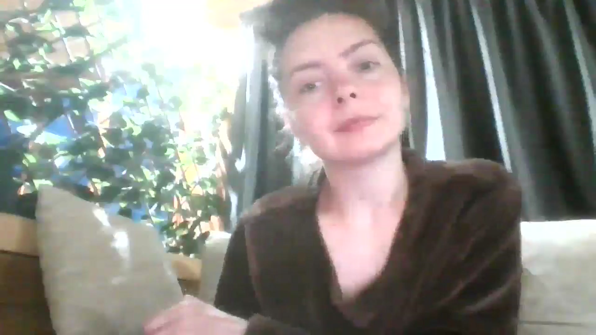 Gallery image thumbnail from YreneA's myfreecams stream on, 05/21/2025, 18:13 image 12 of 20