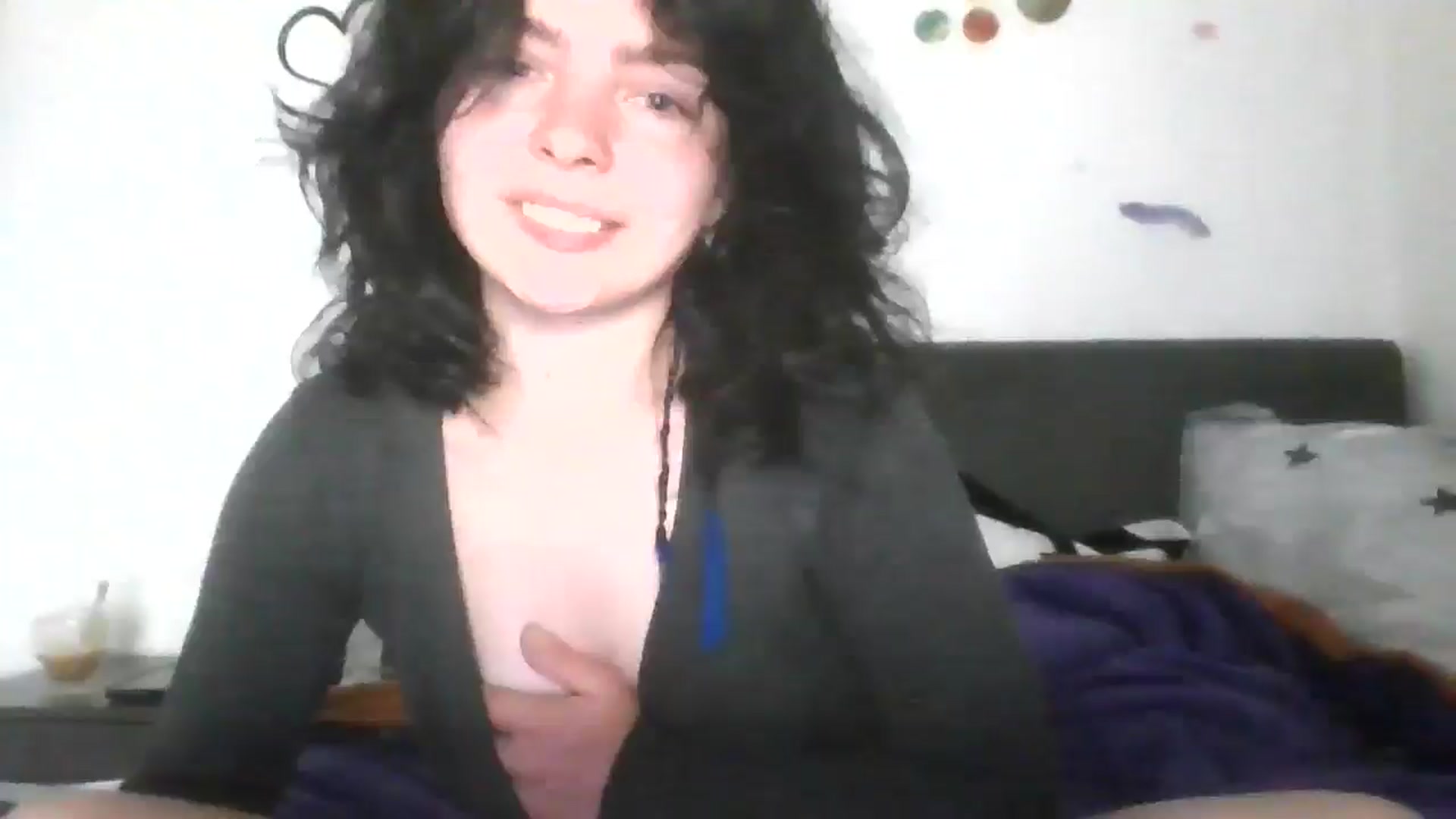 Gallery image thumbnail from YreneA's myfreecams stream on, 05/21/2025, 18:37 image 5 of 20