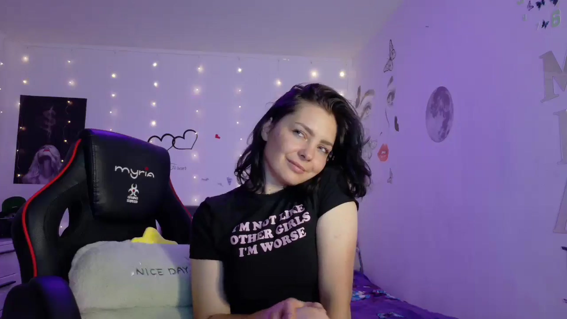 Gallery image thumbnail from YreneA's myfreecams stream on, 05/26/2025, 20:05 image 19 of 20