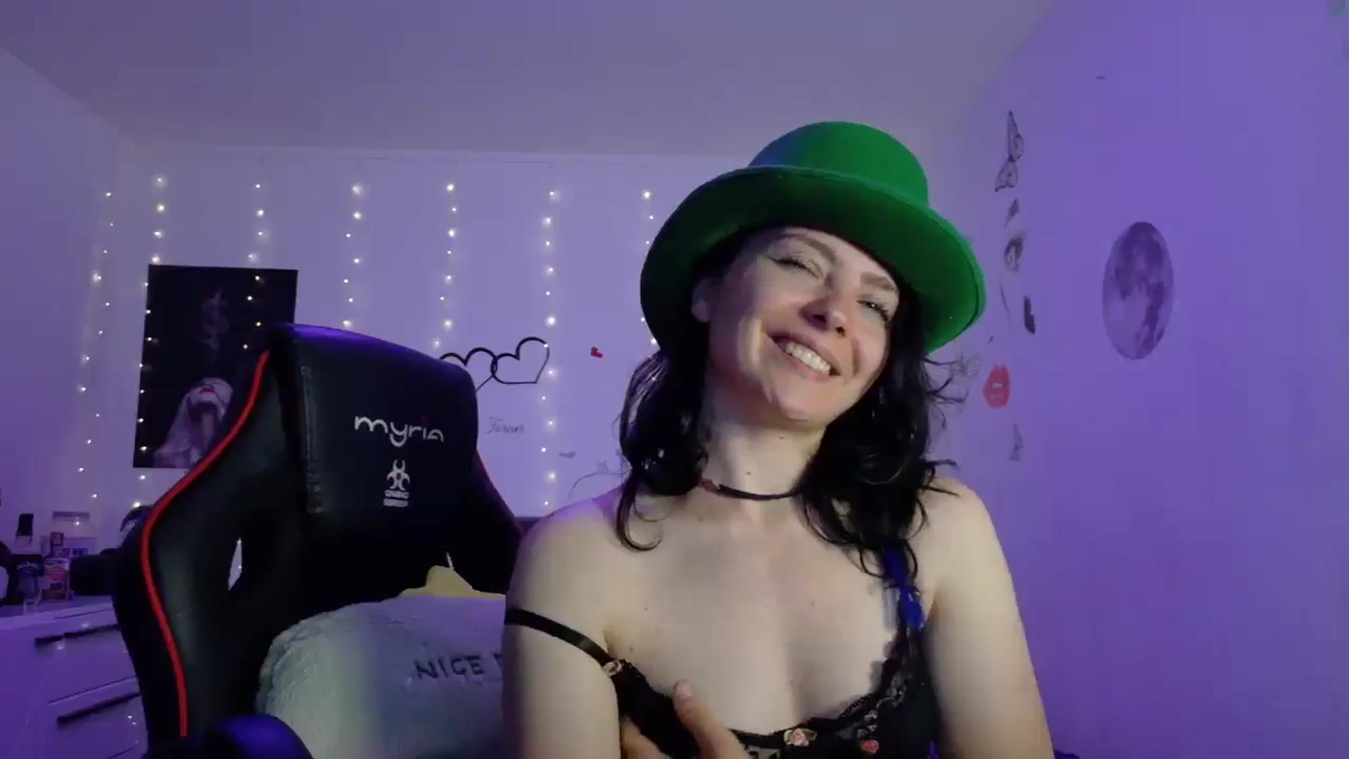 Gallery image thumbnail from YreneA's myfreecams stream on, 05/27/2025, 19:47 image 9 of 20