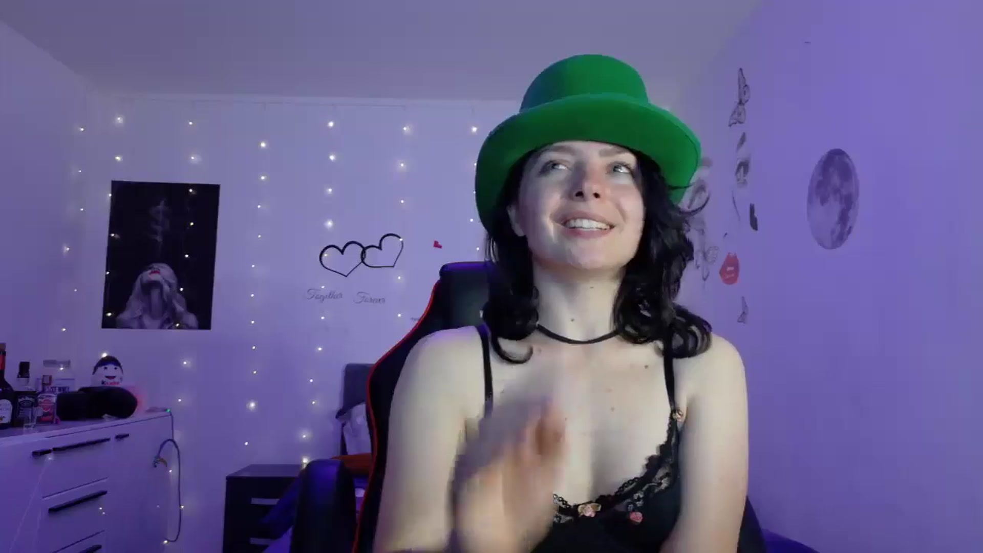 Gallery image thumbnail from YreneA's myfreecams stream on, 05/27/2025, 19:47 image 4 of 20