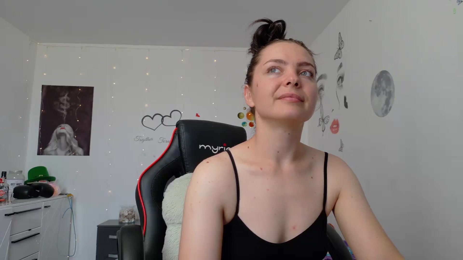 Gallery image thumbnail from YreneA's myfreecams stream on, 06/01/2025, 08:50 image 6 of 20