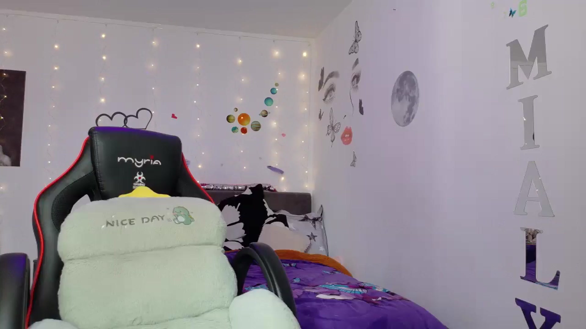 Gallery image thumbnail from YreneA's myfreecams stream on, 06/02/2025, 08:37 image 8 of 20