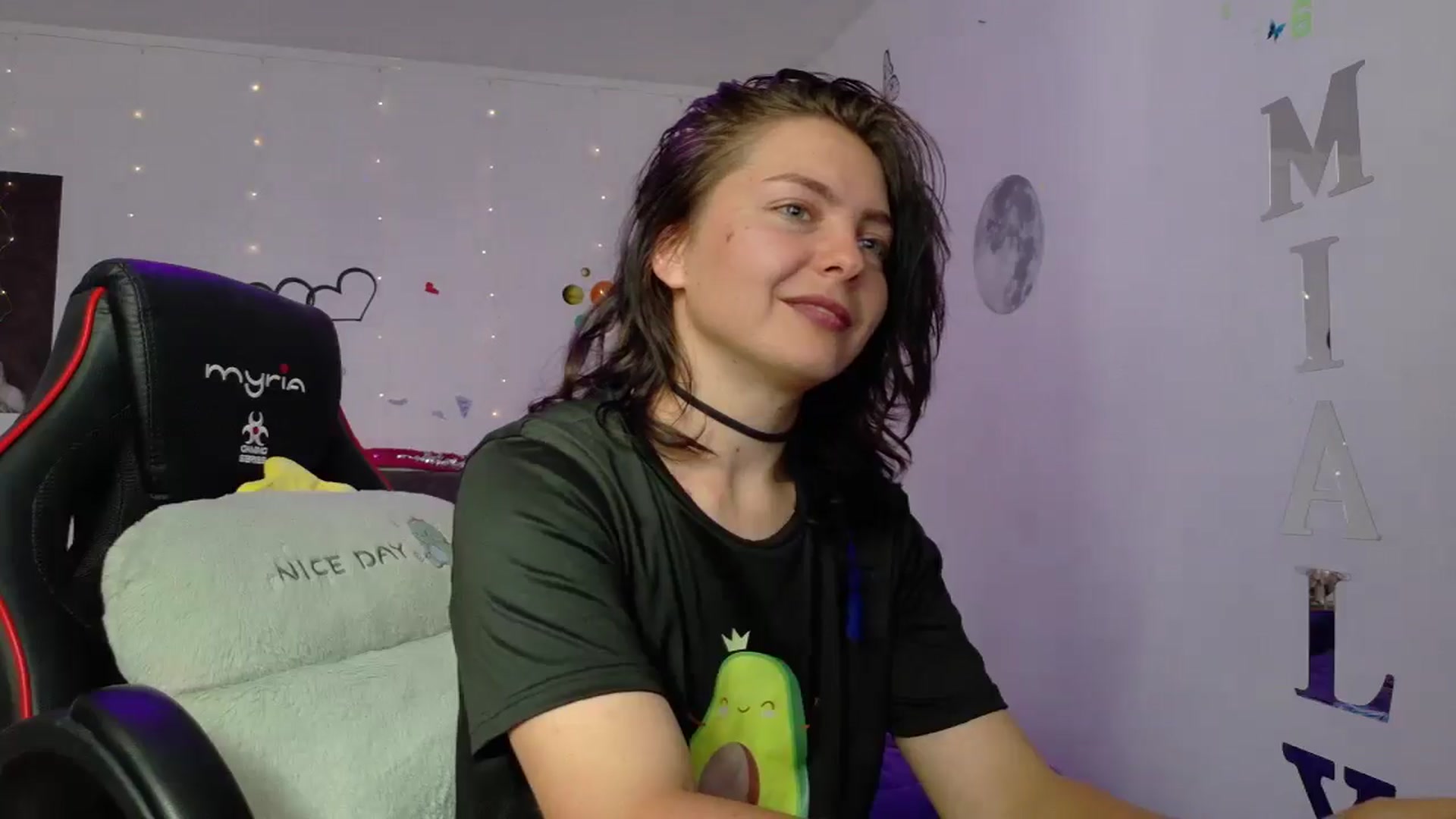 Gallery image thumbnail from YreneA's myfreecams stream on, 06/02/2025, 08:37 image 7 of 20