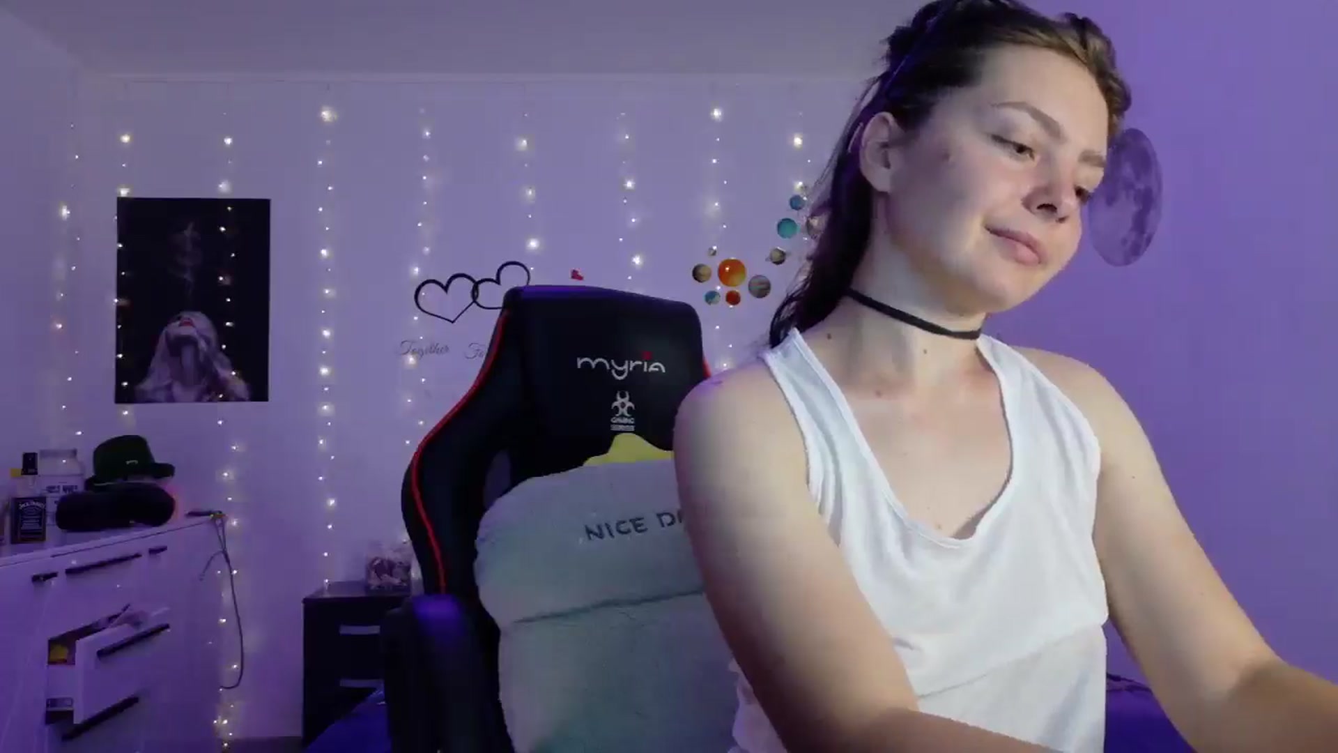 Gallery image thumbnail from YreneA's myfreecams stream on, 06/02/2025, 19:23 image 7 of 20