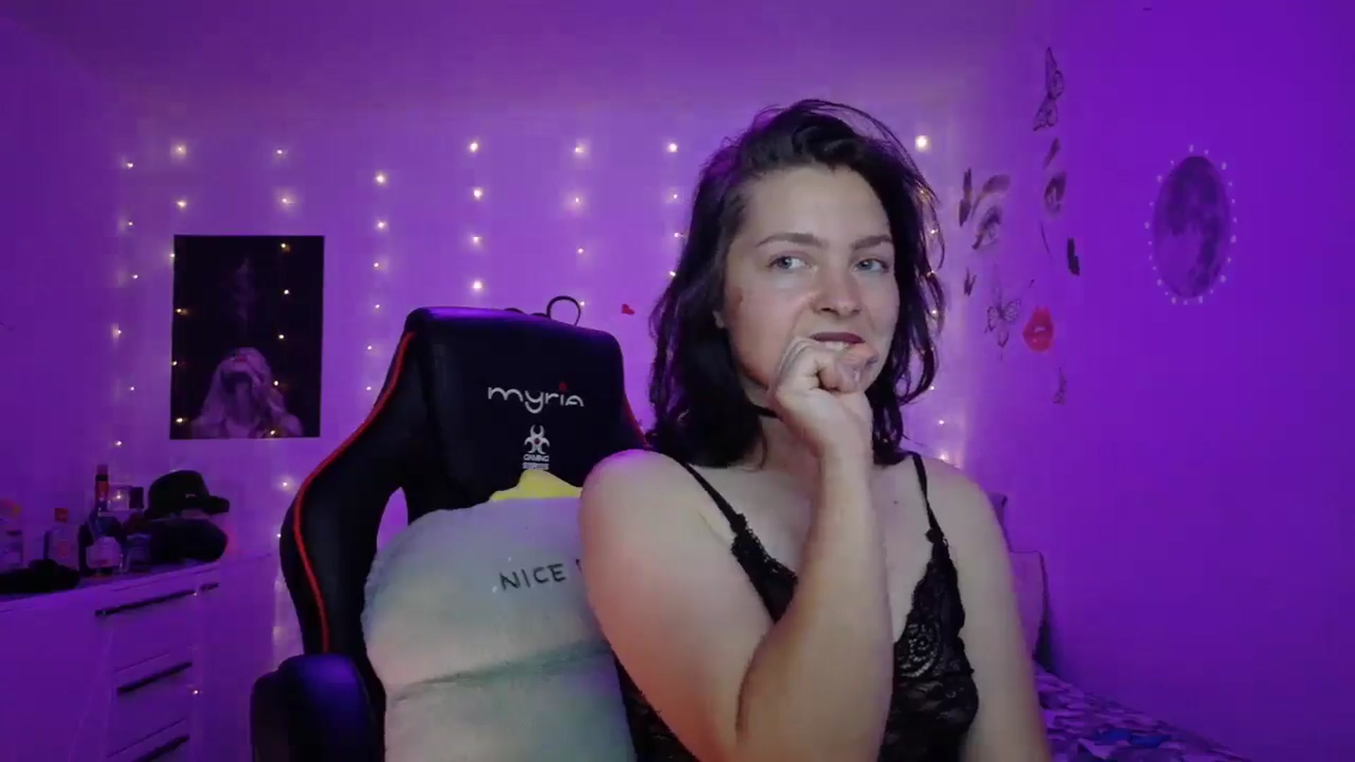 Gallery image thumbnail from YreneA's myfreecams stream on, 06/05/2025, 19:57 image 2 of 20