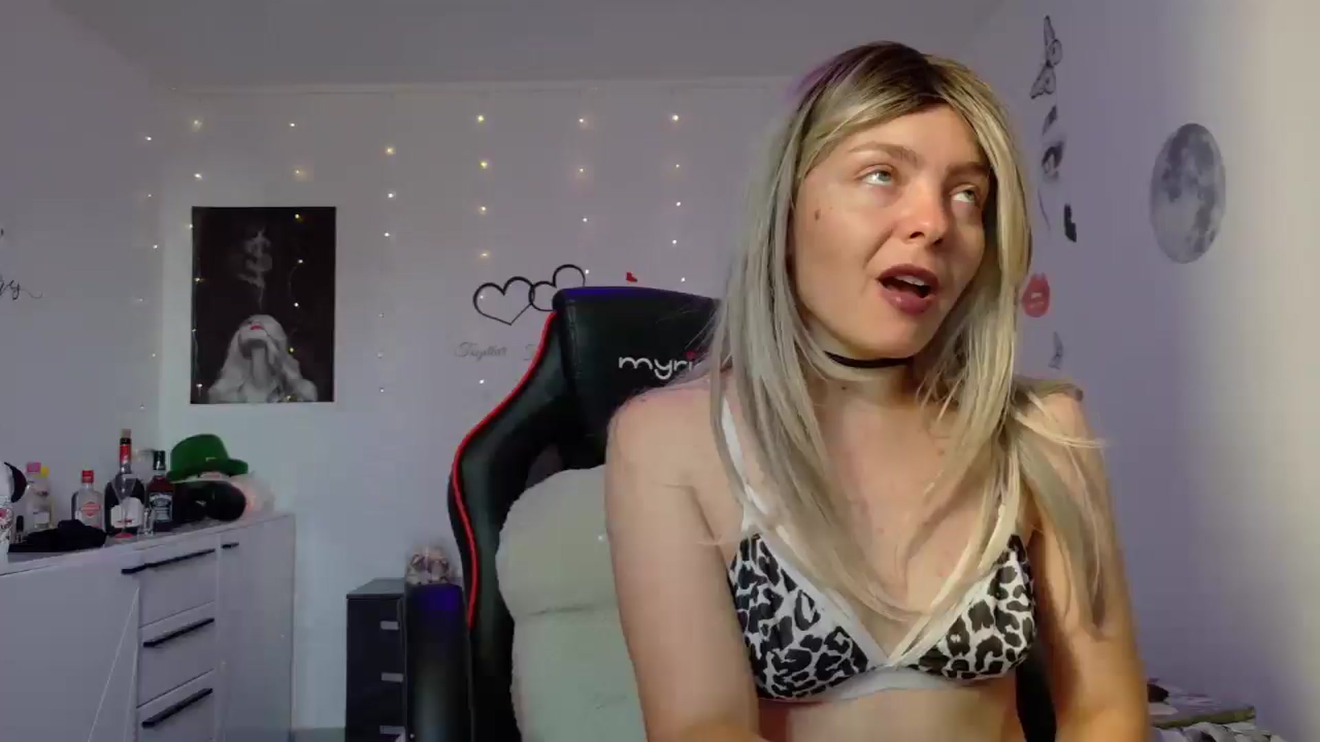 Gallery image thumbnail from YreneA's myfreecams stream on, 06/06/2025, 06:37 image 6 of 20