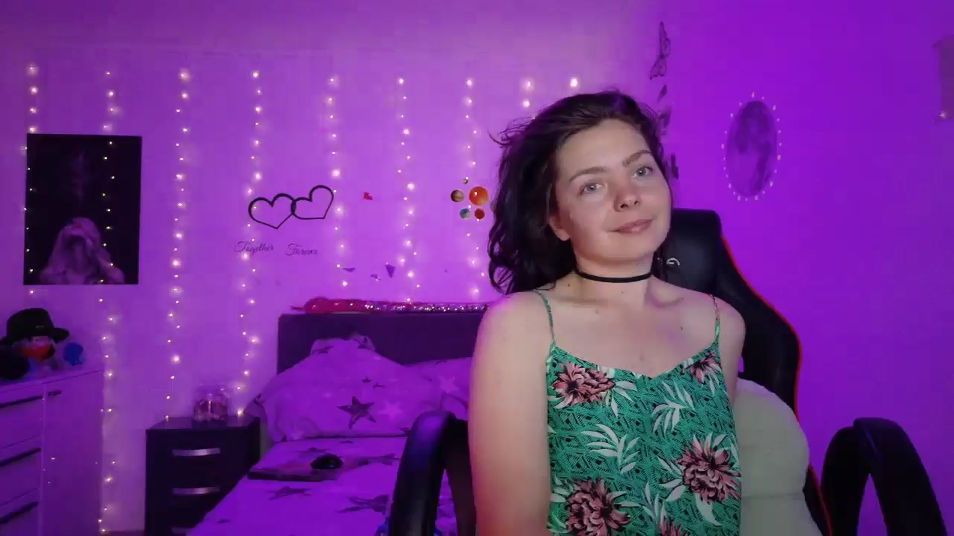 Gallery image thumbnail from YreneA's myfreecams stream on, 06/07/2025, 18:43 image 7 of 20