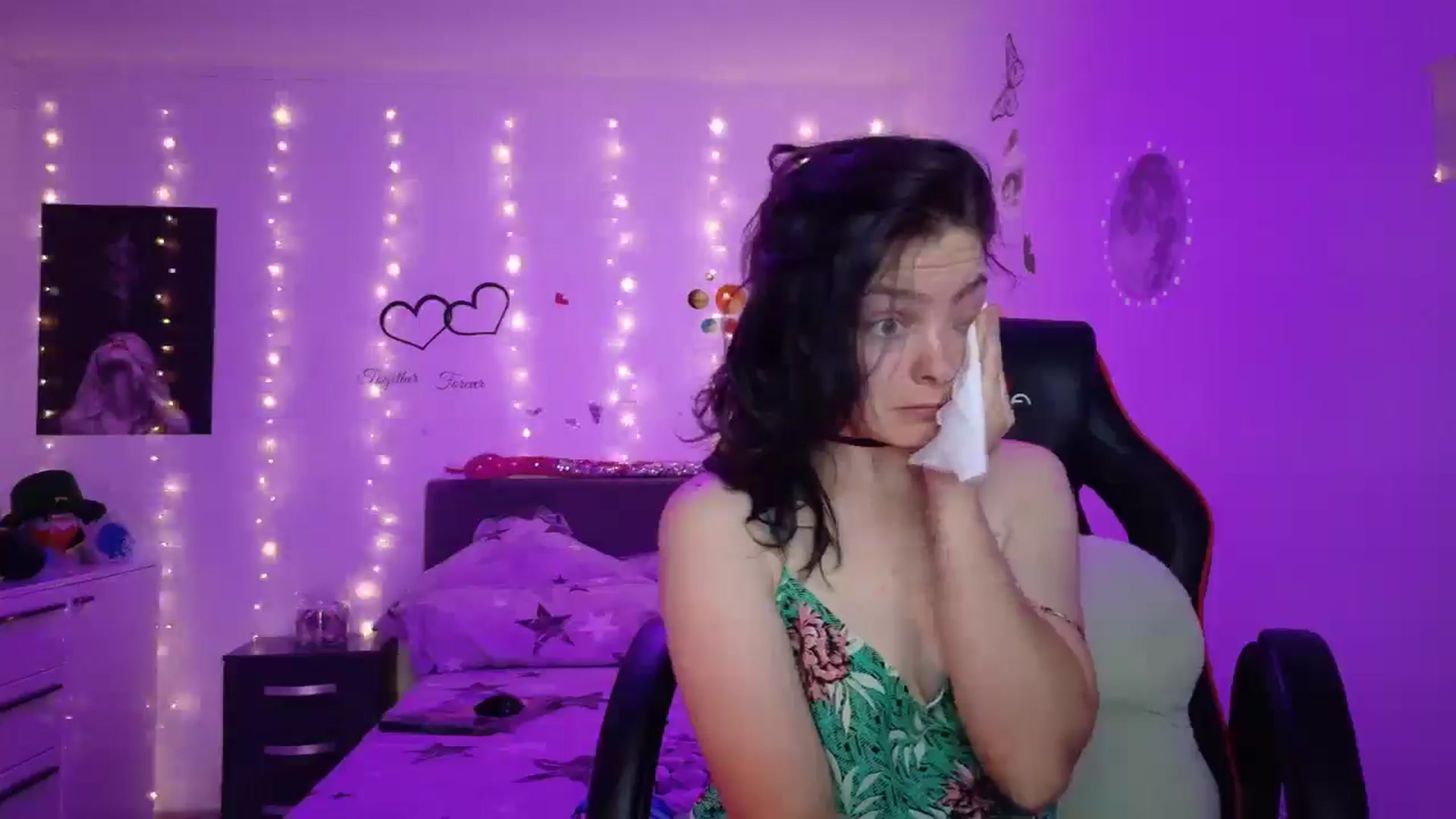 Gallery image thumbnail from YreneA's myfreecams stream on, 06/07/2025, 18:43 image 10 of 20