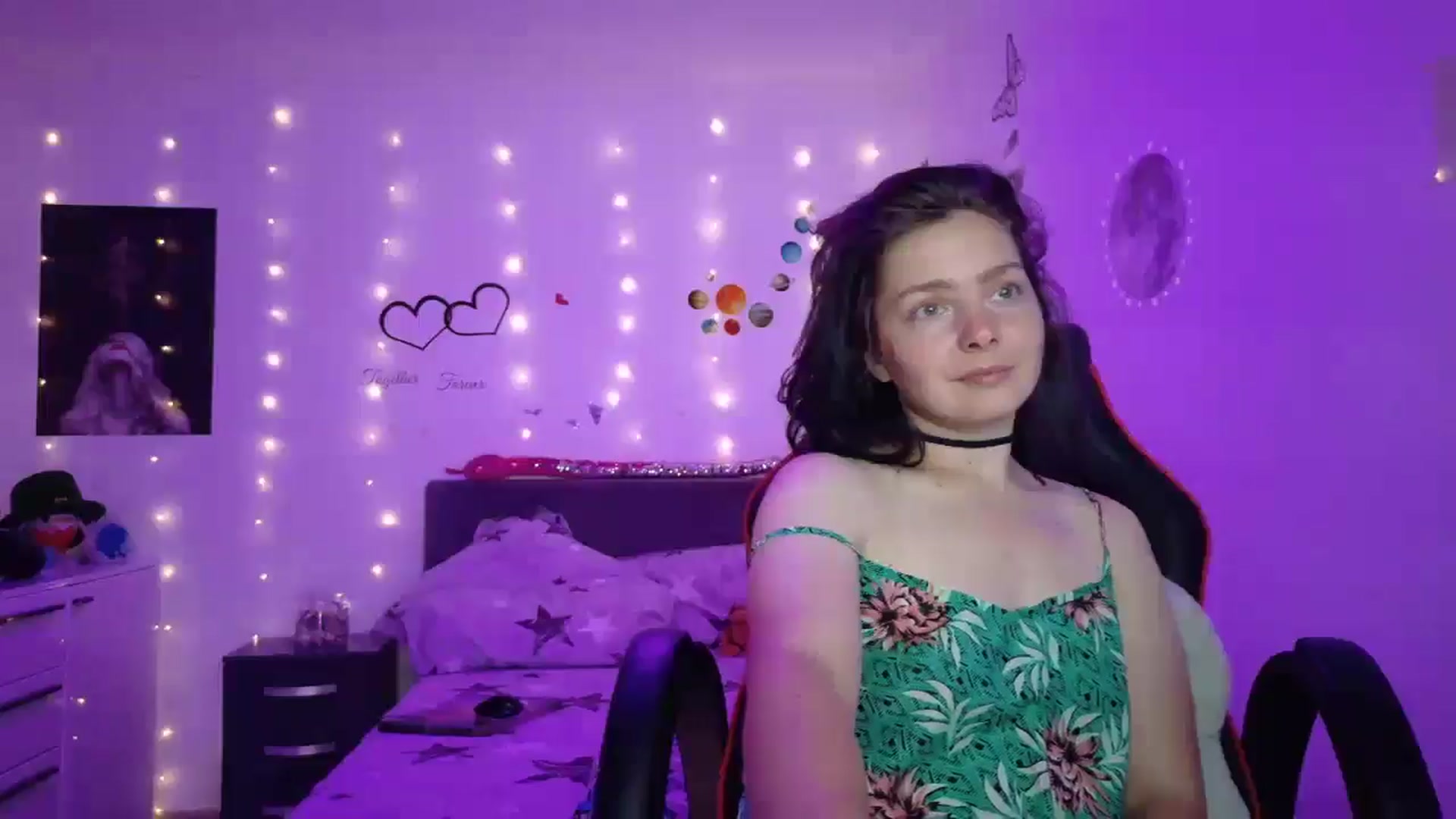 Gallery image thumbnail from YreneA's myfreecams stream on, 06/07/2025, 18:43 image 8 of 20