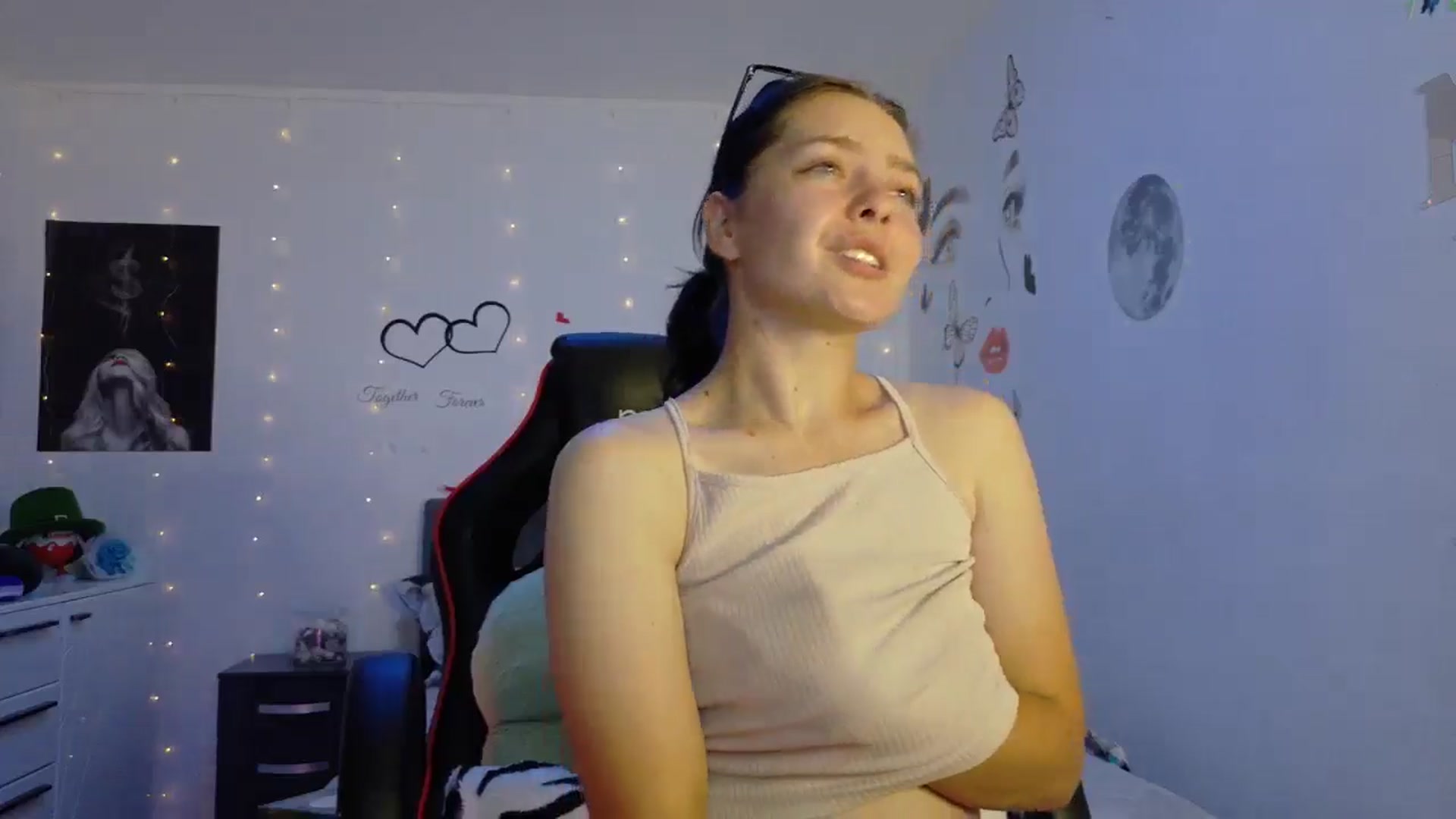 Gallery image thumbnail from YreneA's myfreecams stream on, 06/10/2025, 19:00 image 20 of 20