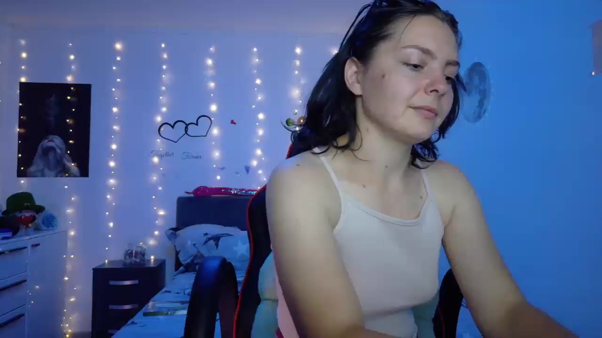 Gallery image thumbnail from YreneA's myfreecams stream on, 06/10/2025, 19:00 image 4 of 20