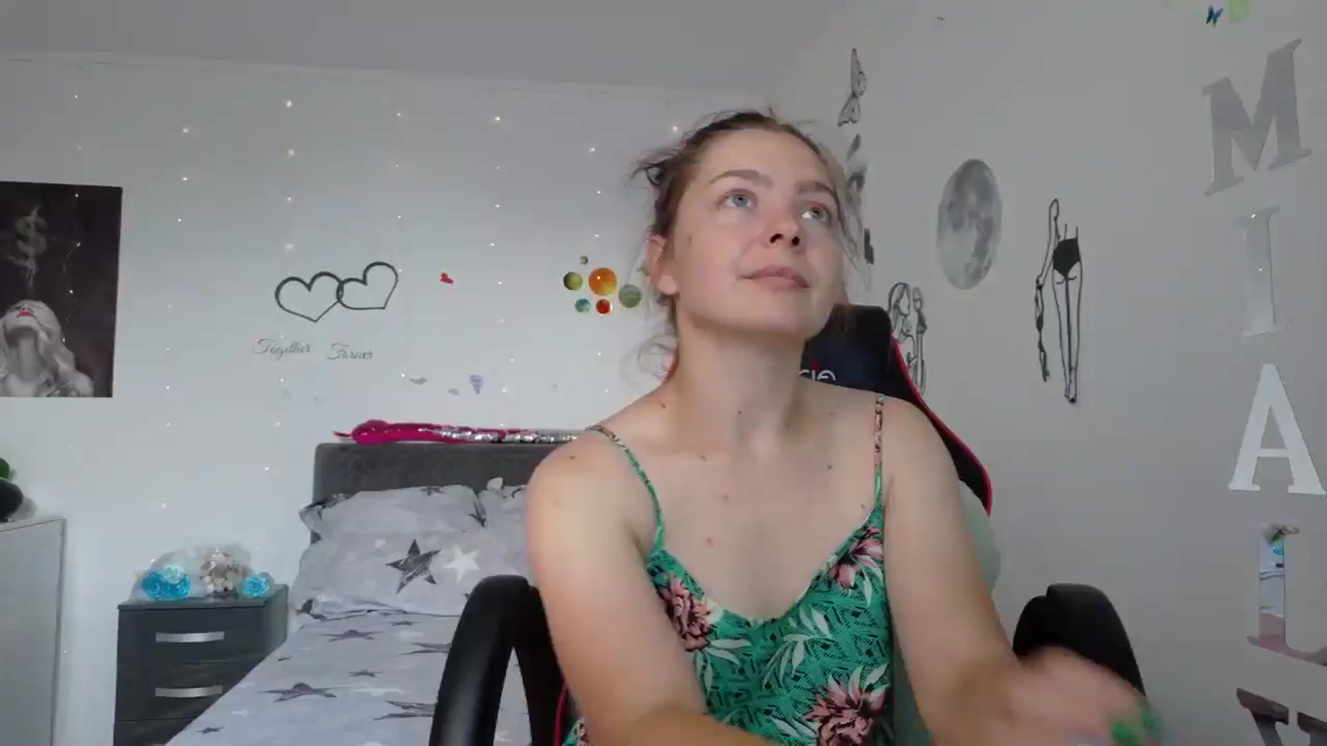 Gallery image thumbnail from YreneA's myfreecams stream on, 06/15/2025, 19:16 image 1 of 20