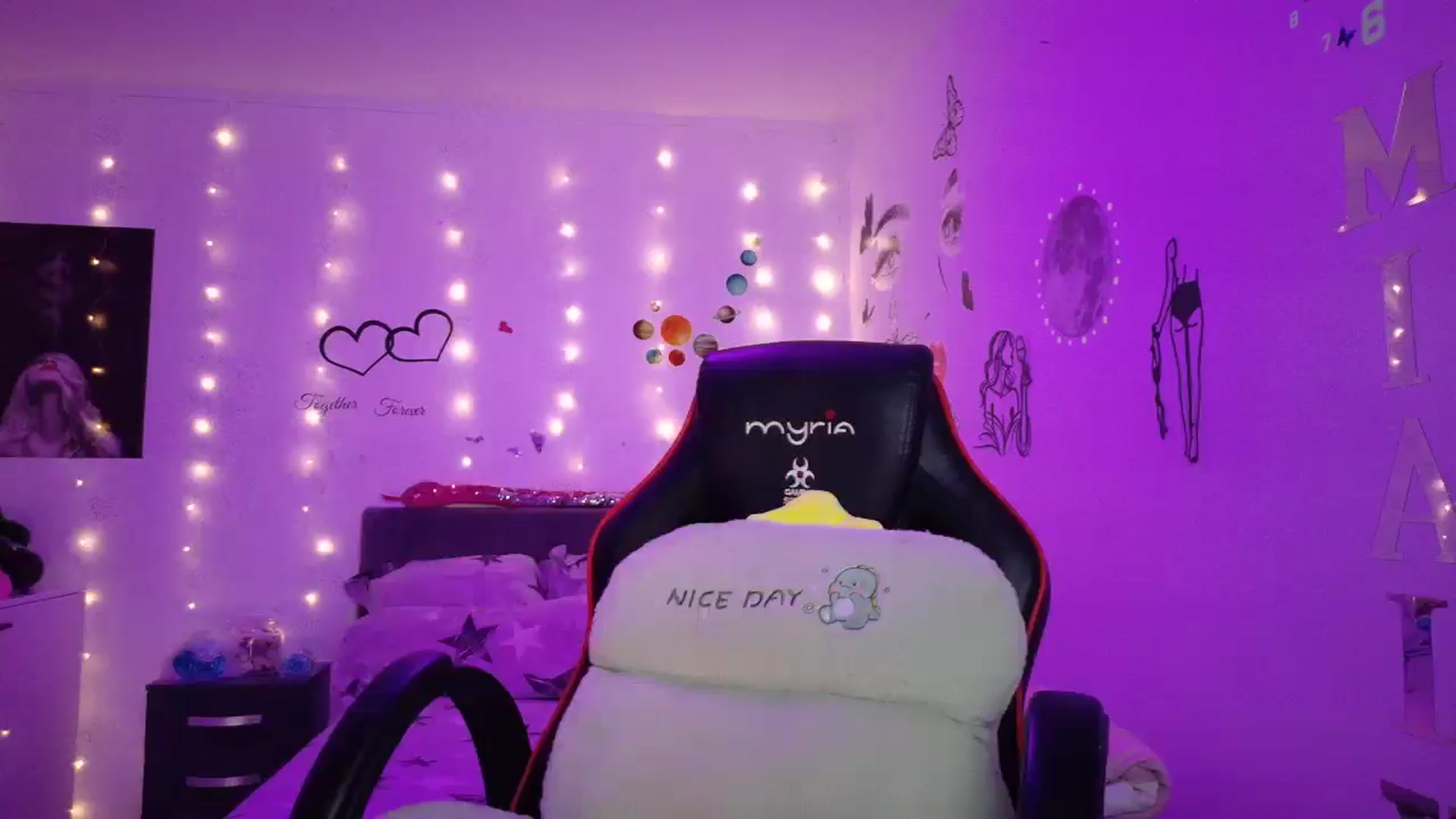 Gallery image thumbnail from YreneA's myfreecams stream on, 06/15/2025, 19:16 image 10 of 20