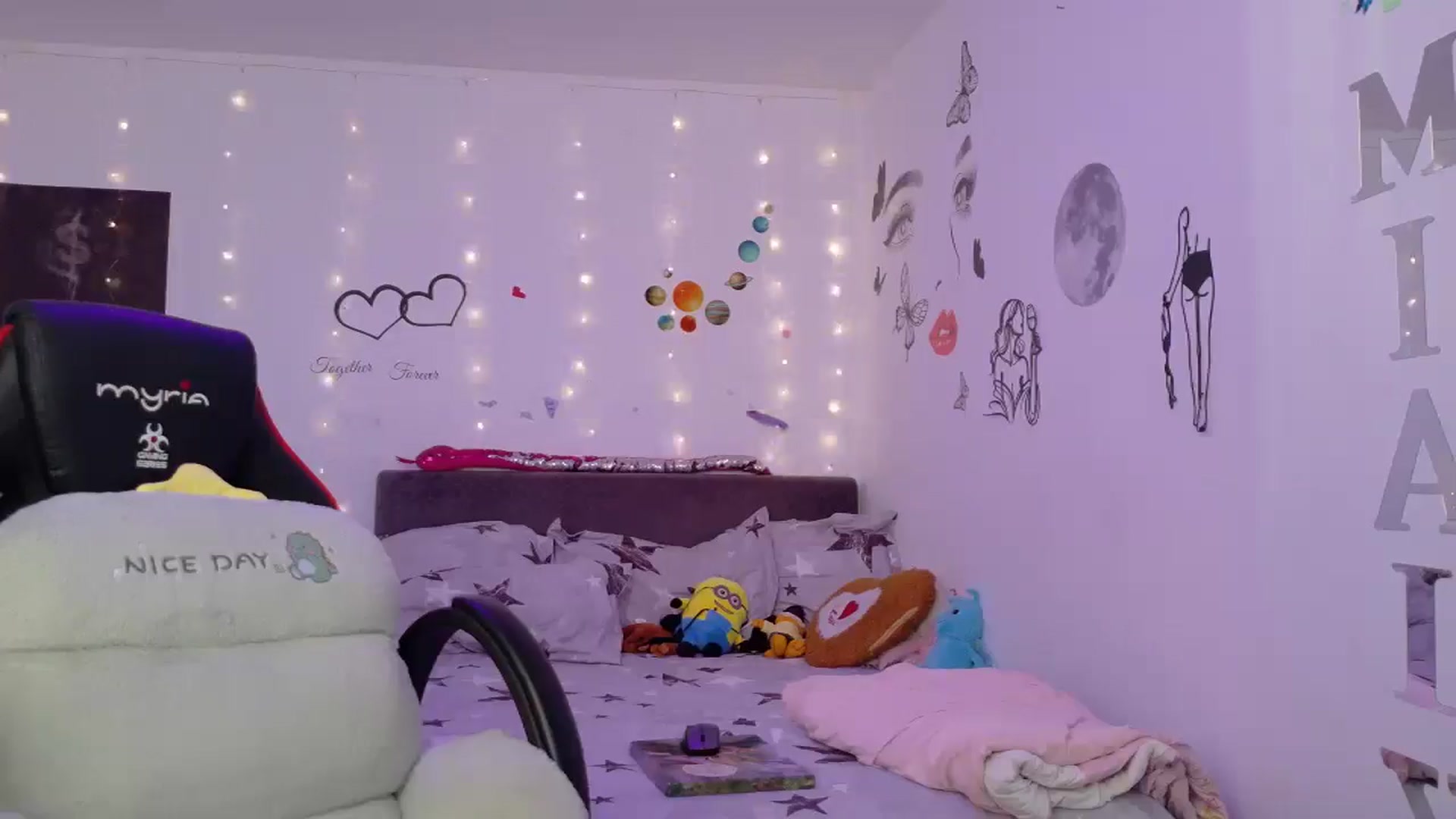 Gallery image thumbnail from YreneA's myfreecams stream on, 06/16/2025, 07:02 image 13 of 20