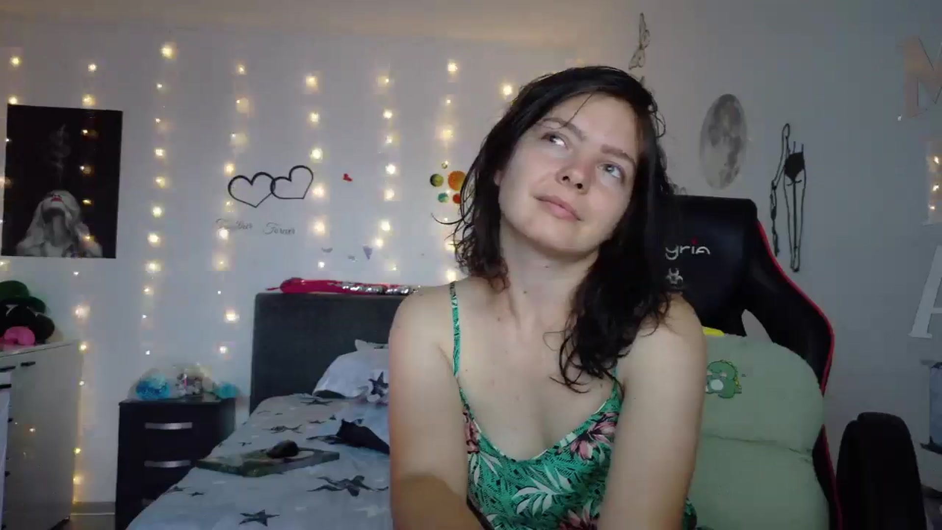 Gallery image thumbnail from YreneA's myfreecams stream on, 06/17/2025, 18:27 image 6 of 20