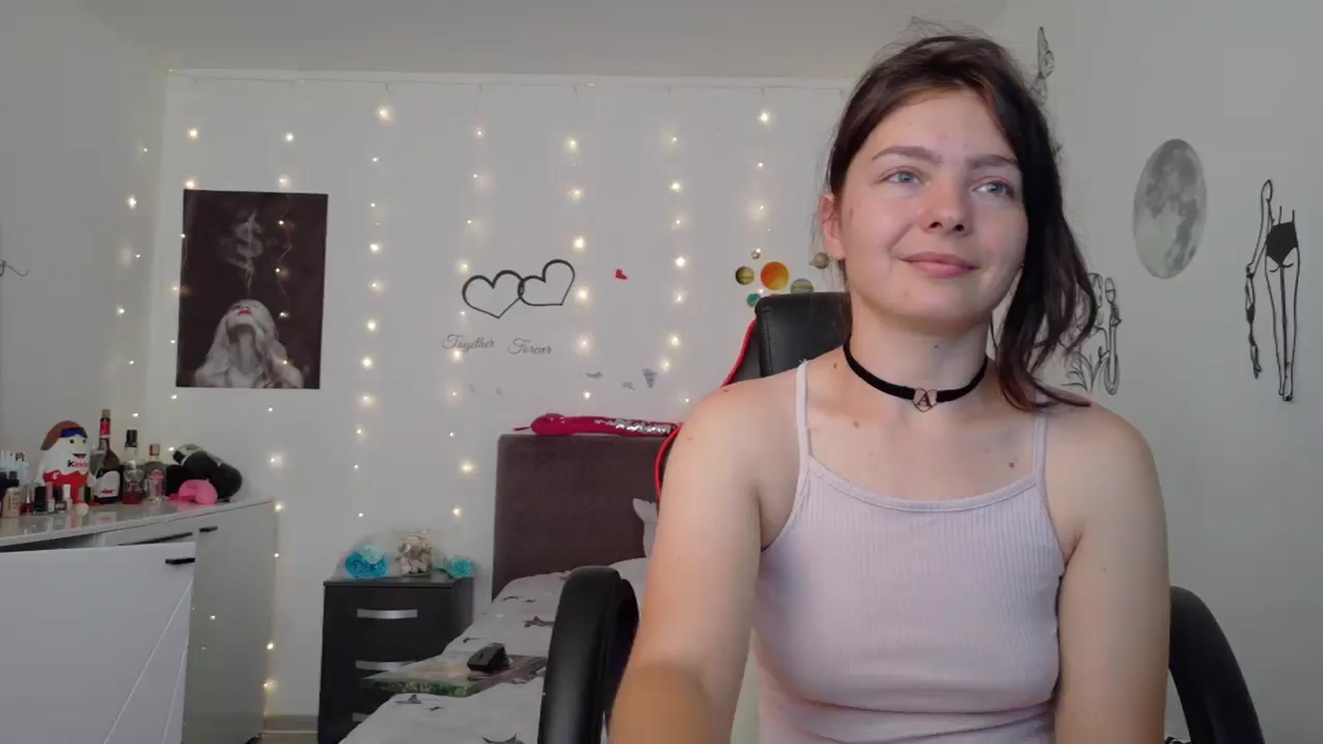 Gallery image thumbnail from YreneA's myfreecams stream on, 06/18/2025, 07:25 image 3 of 20